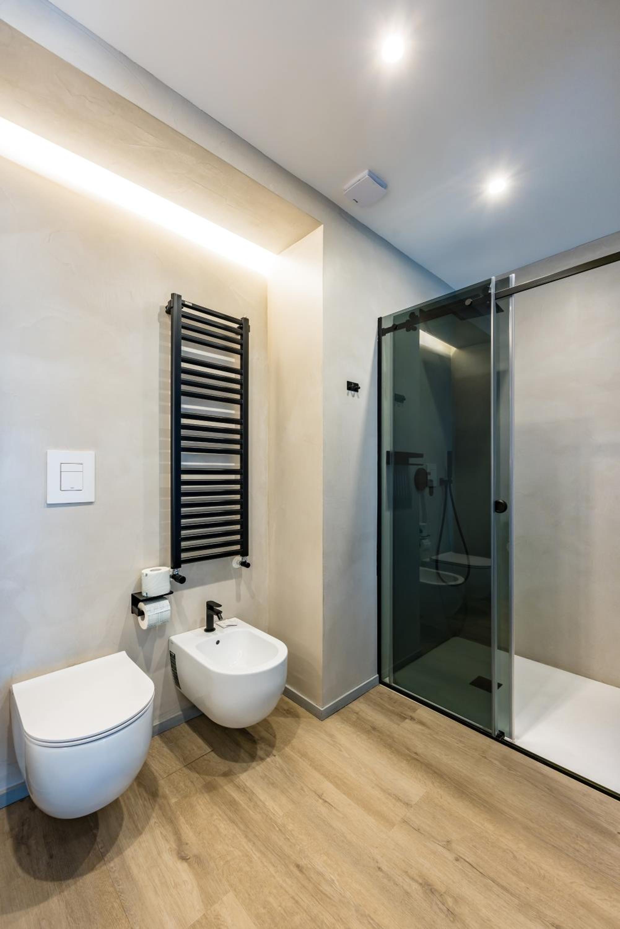 MH SUITES Plebiscito
