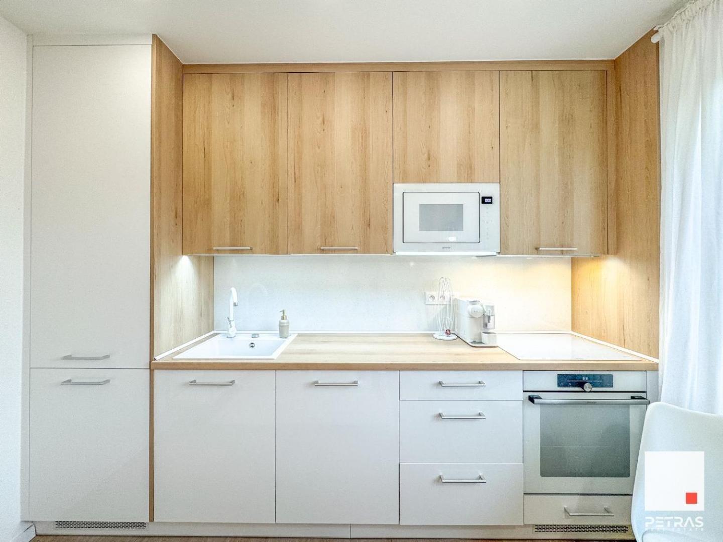 Bright & Cozy Apartment view 3