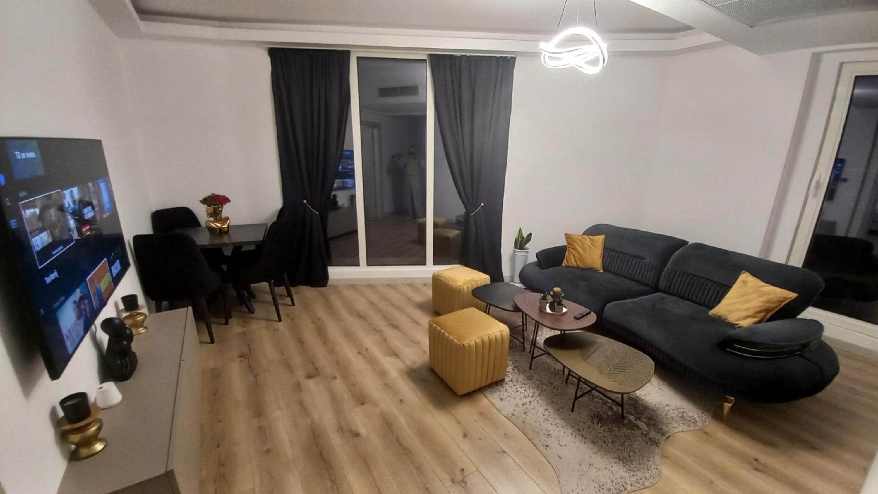 Luxesky Apartmen