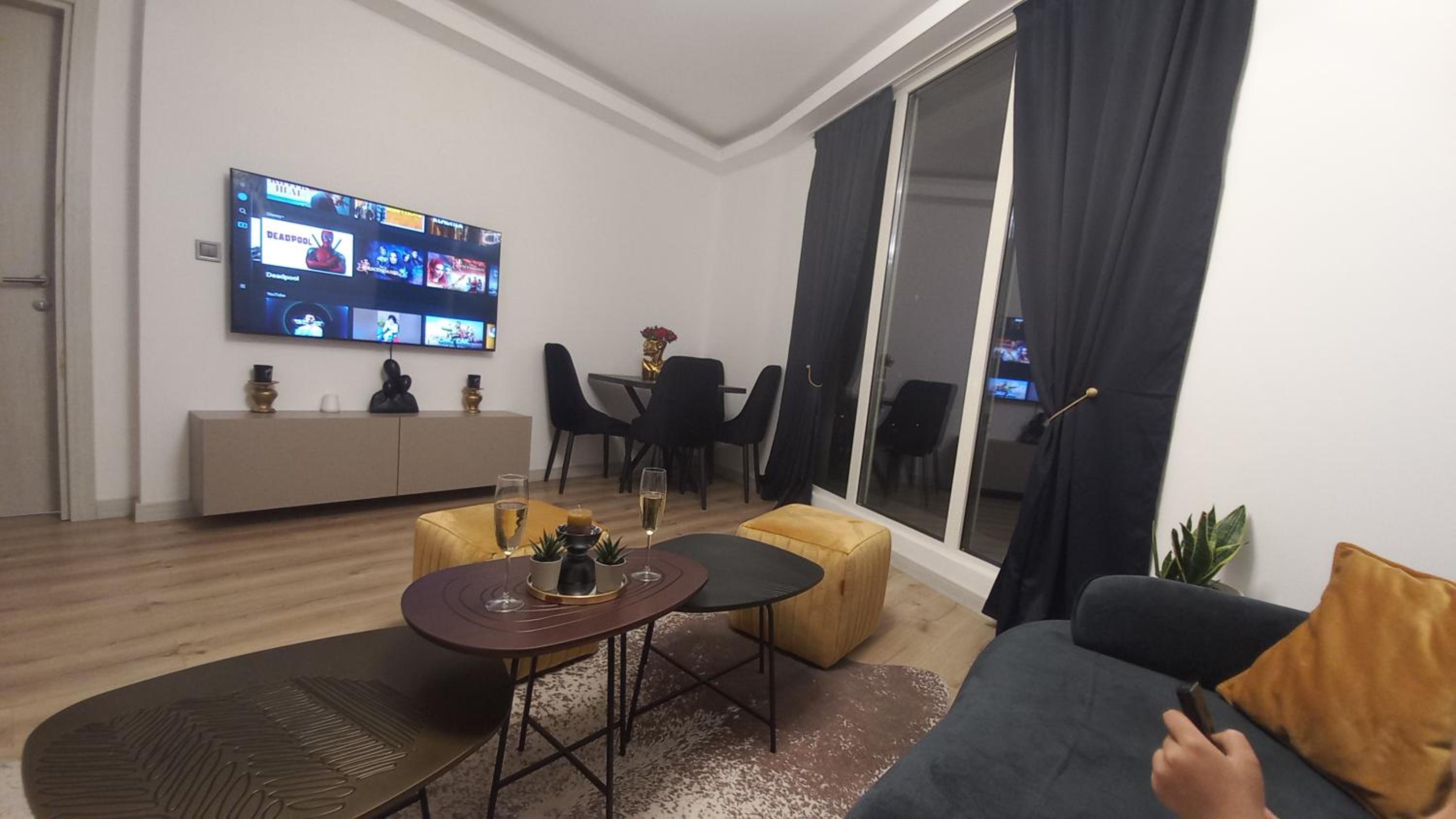 Luxesky Apartmen