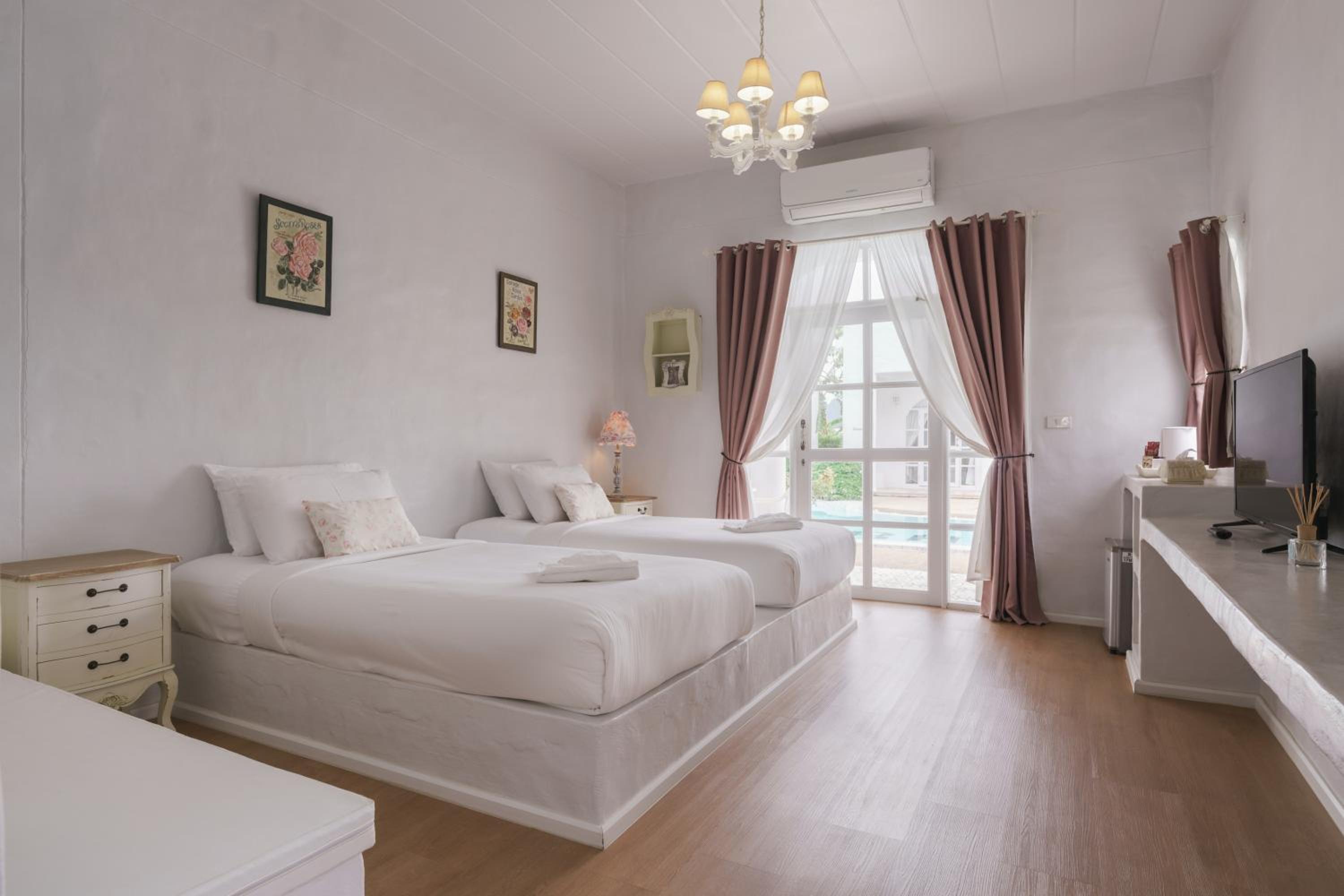 Villa La Flora Kanchanaburi