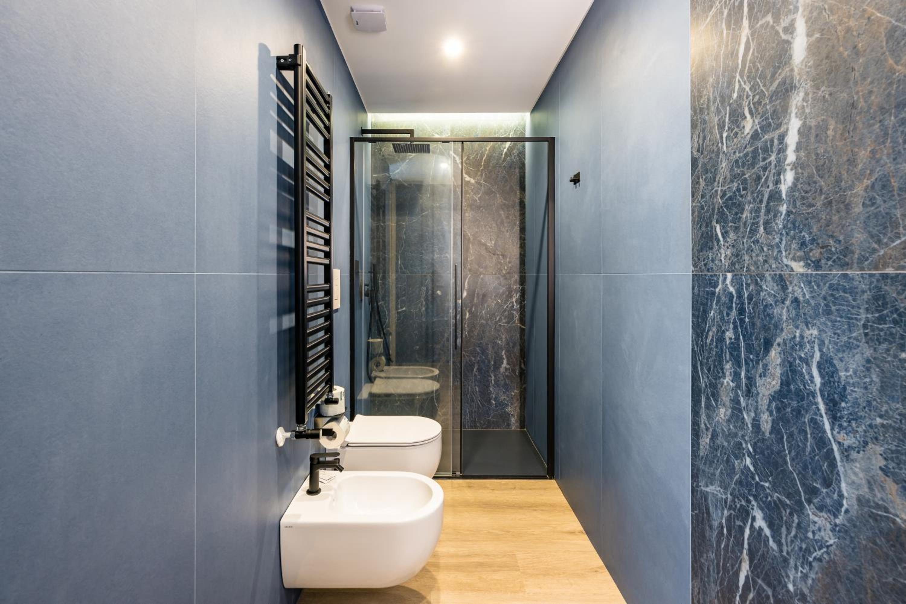 MH SUITES Plebiscito