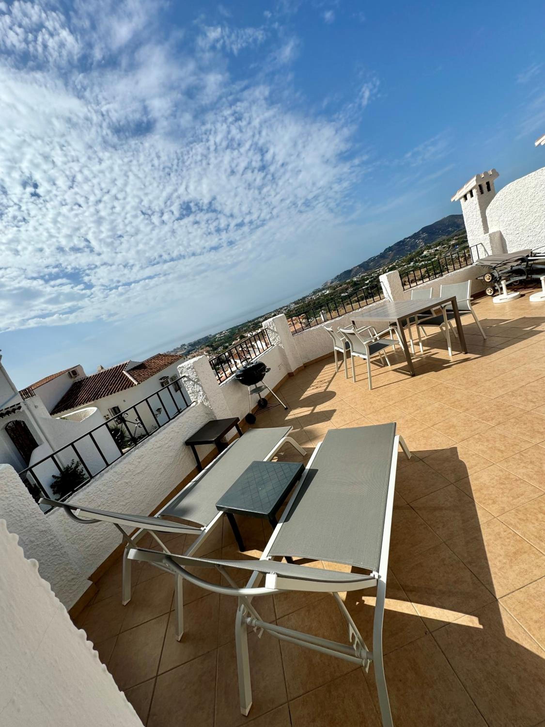 Luxury 2 Bedroom Apartment in San Juan de Capistrano, Nerja view 2