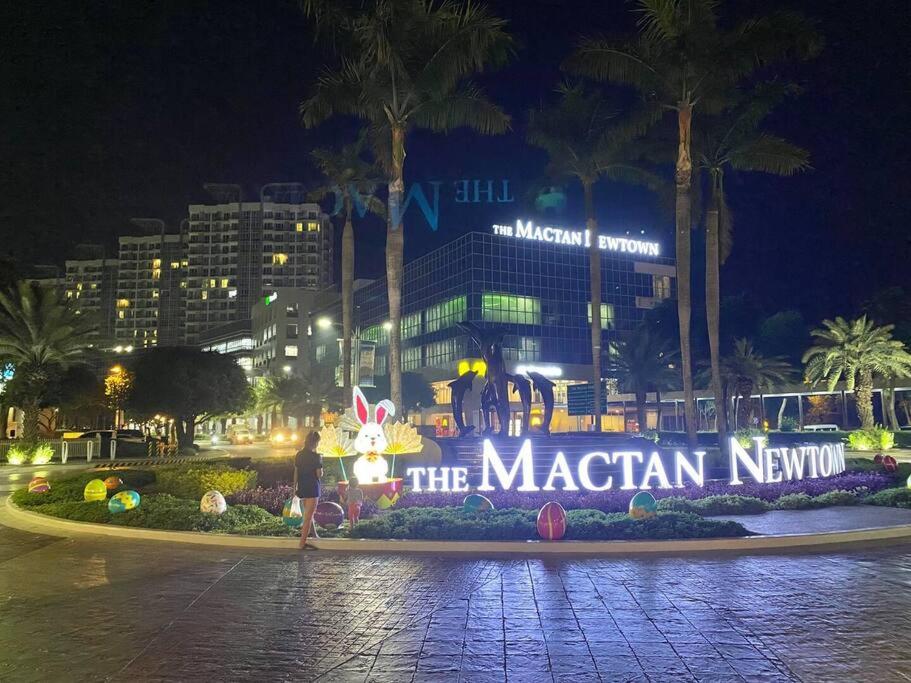 1BR Condo Mactan Newtown Near Airport with Beach access view 2