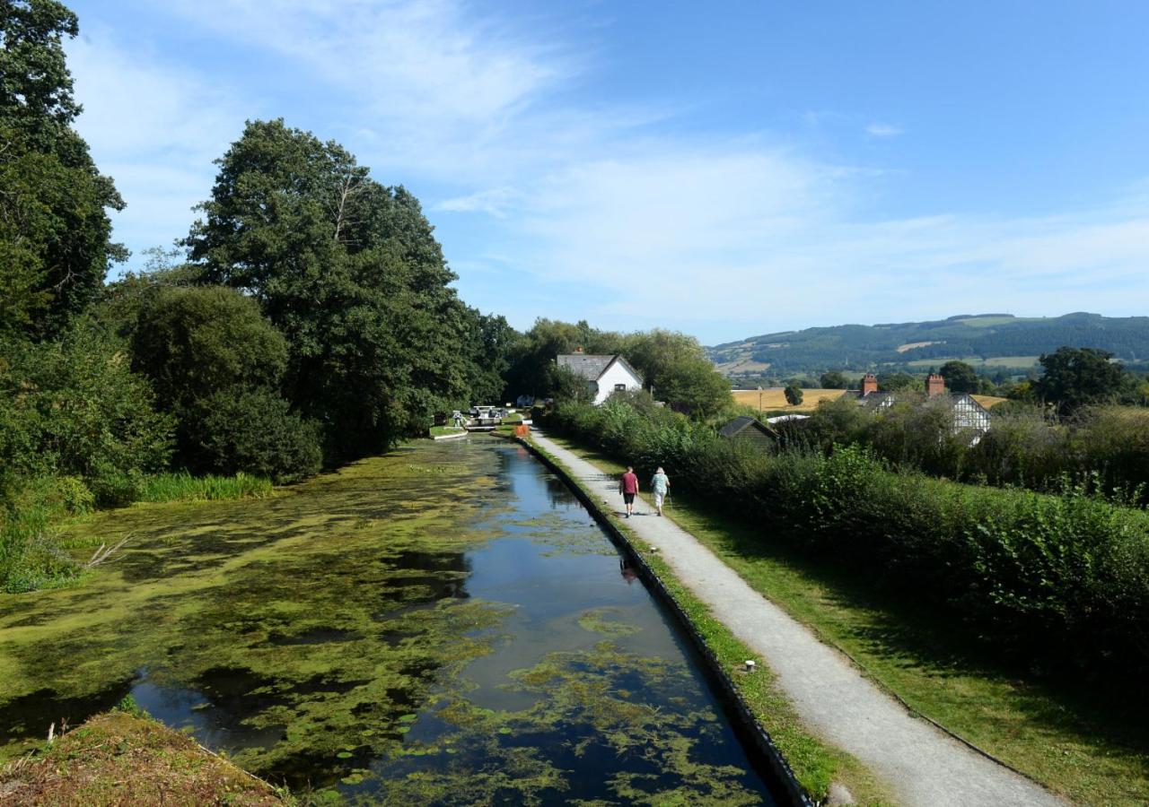 1 Bed in Llanerfyl oc-d30168 view 3