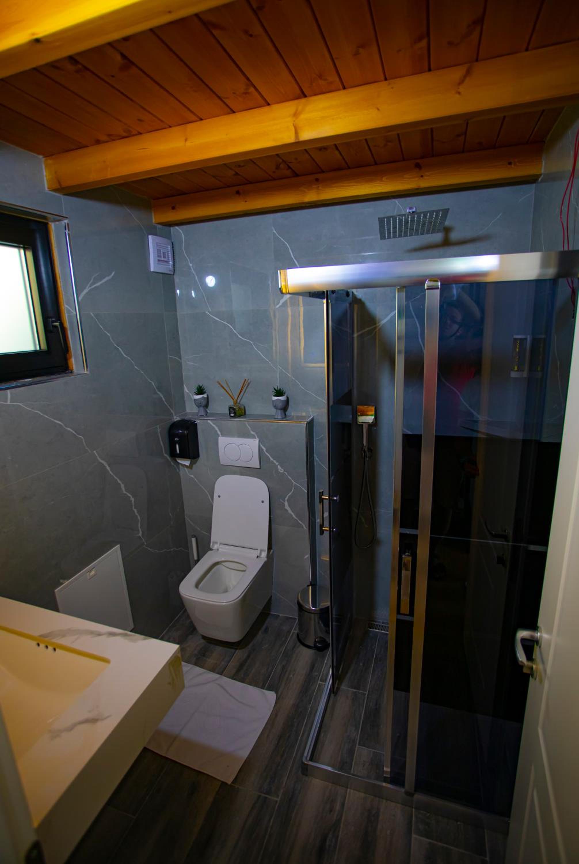 Hotel & Restorant Flamuri