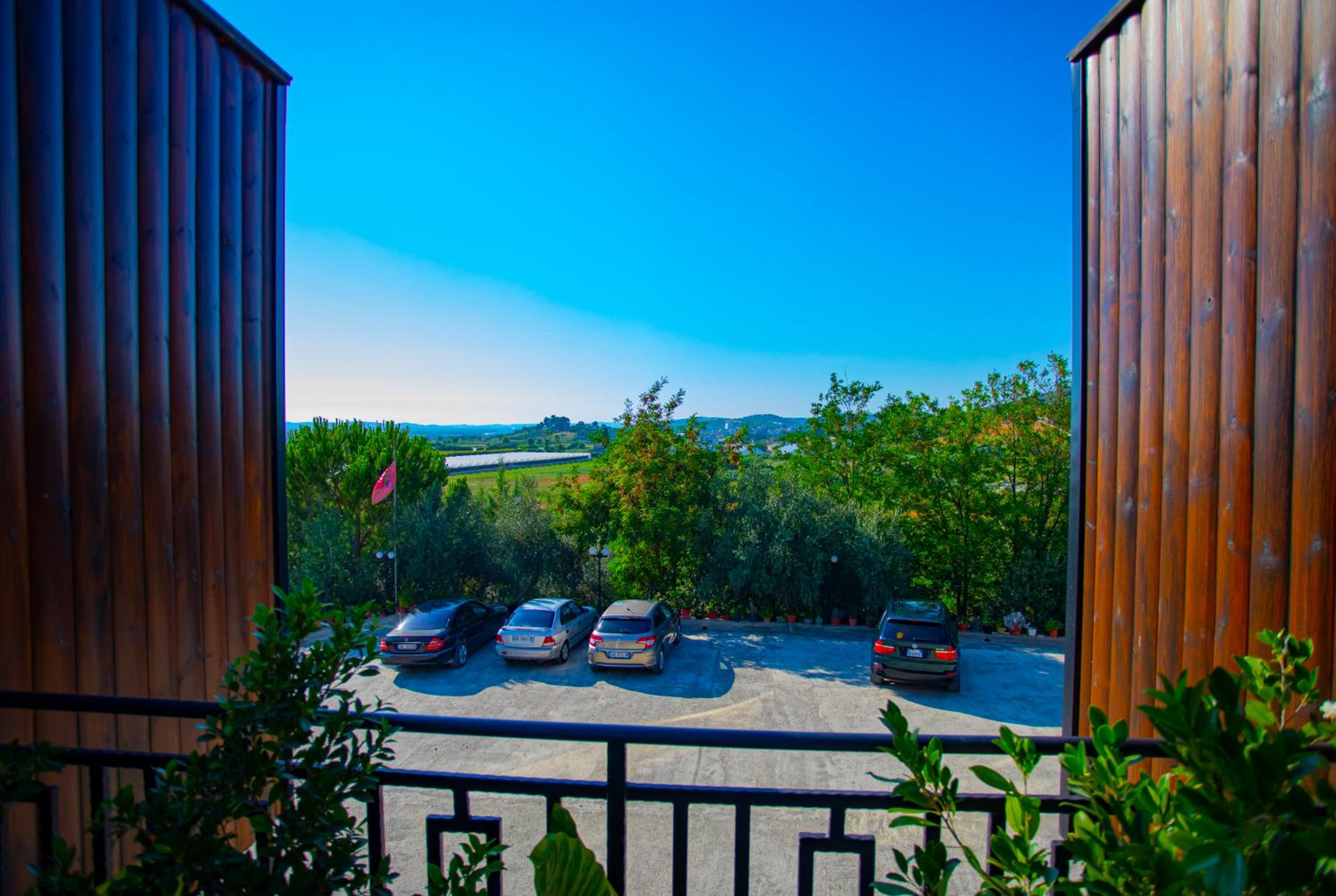 Hotel & Restorant Flamuri