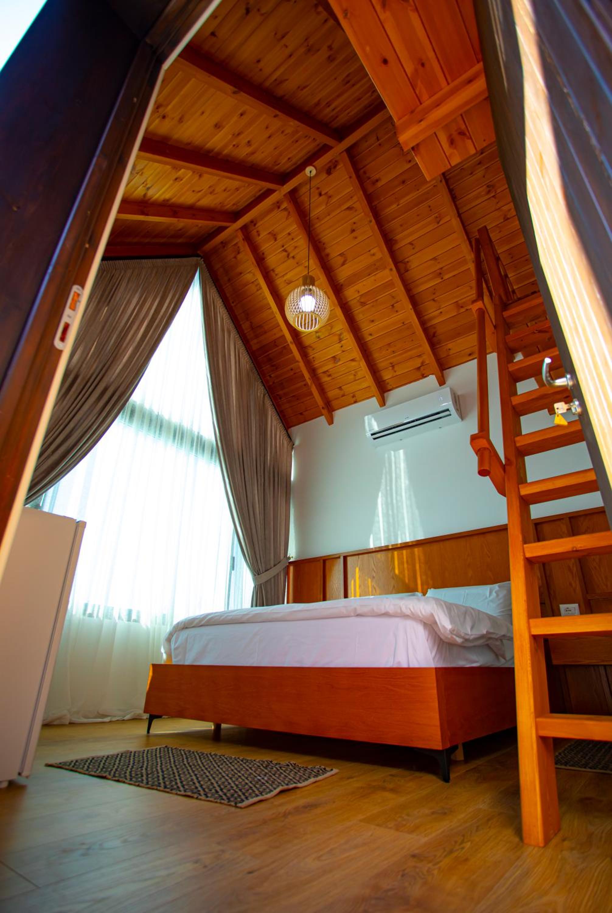 Hotel & Restorant Flamuri