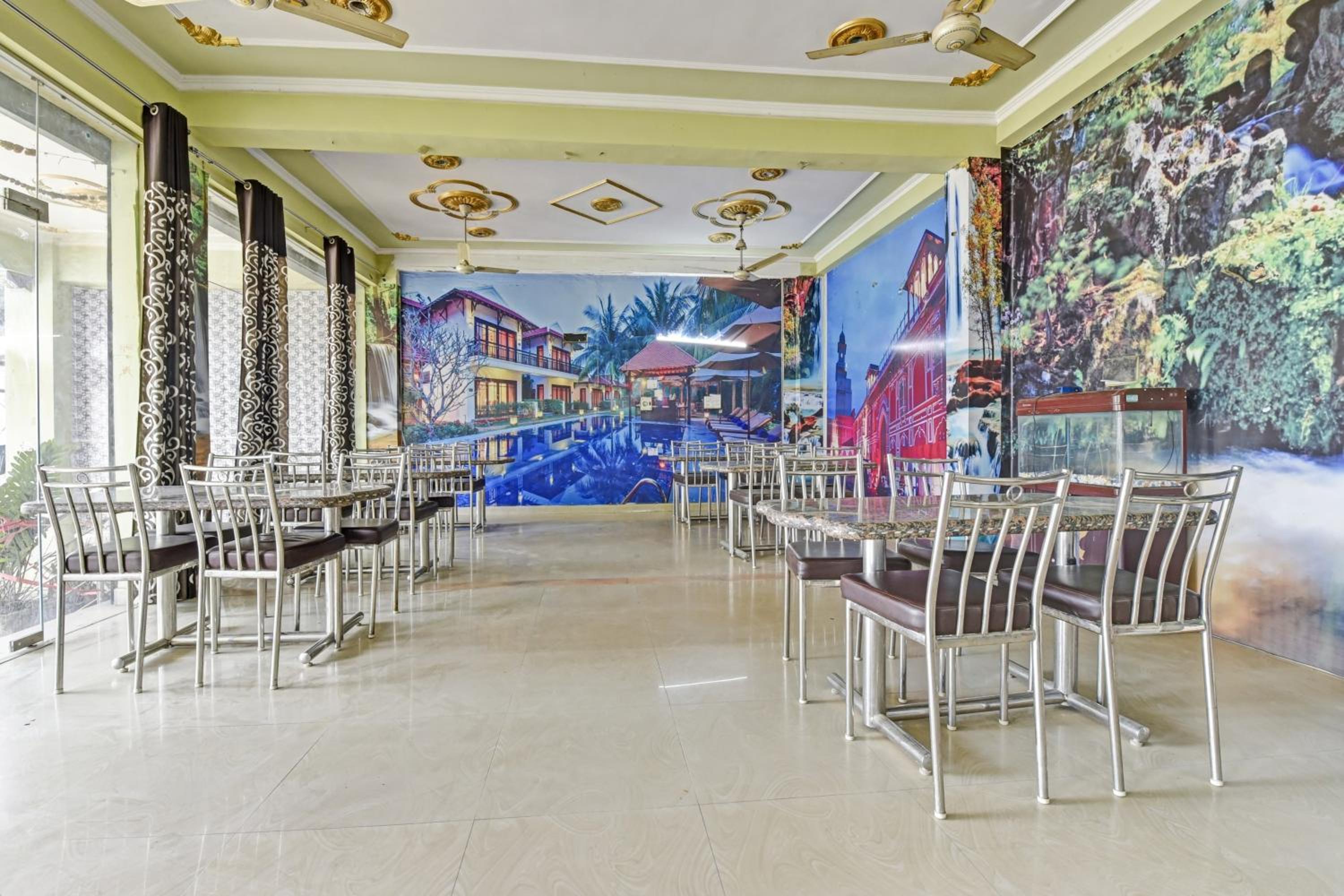 Hotel O Gangaur Midway