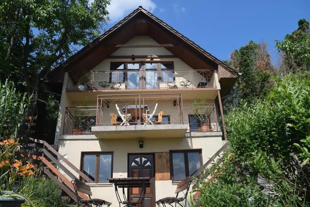 Repülőhal Apartmanház