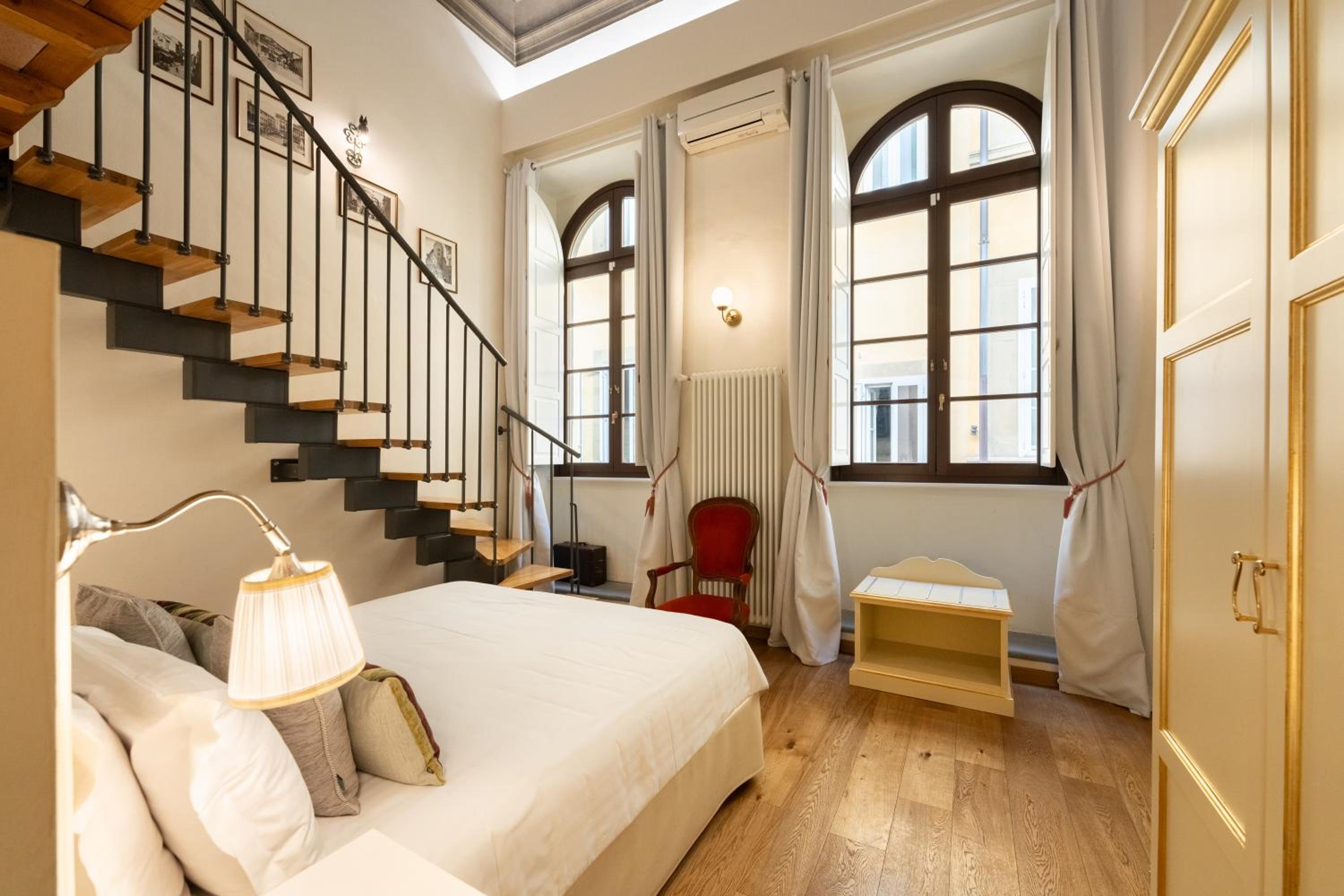 Palazzo D'Ambra Residenza d'Epoca