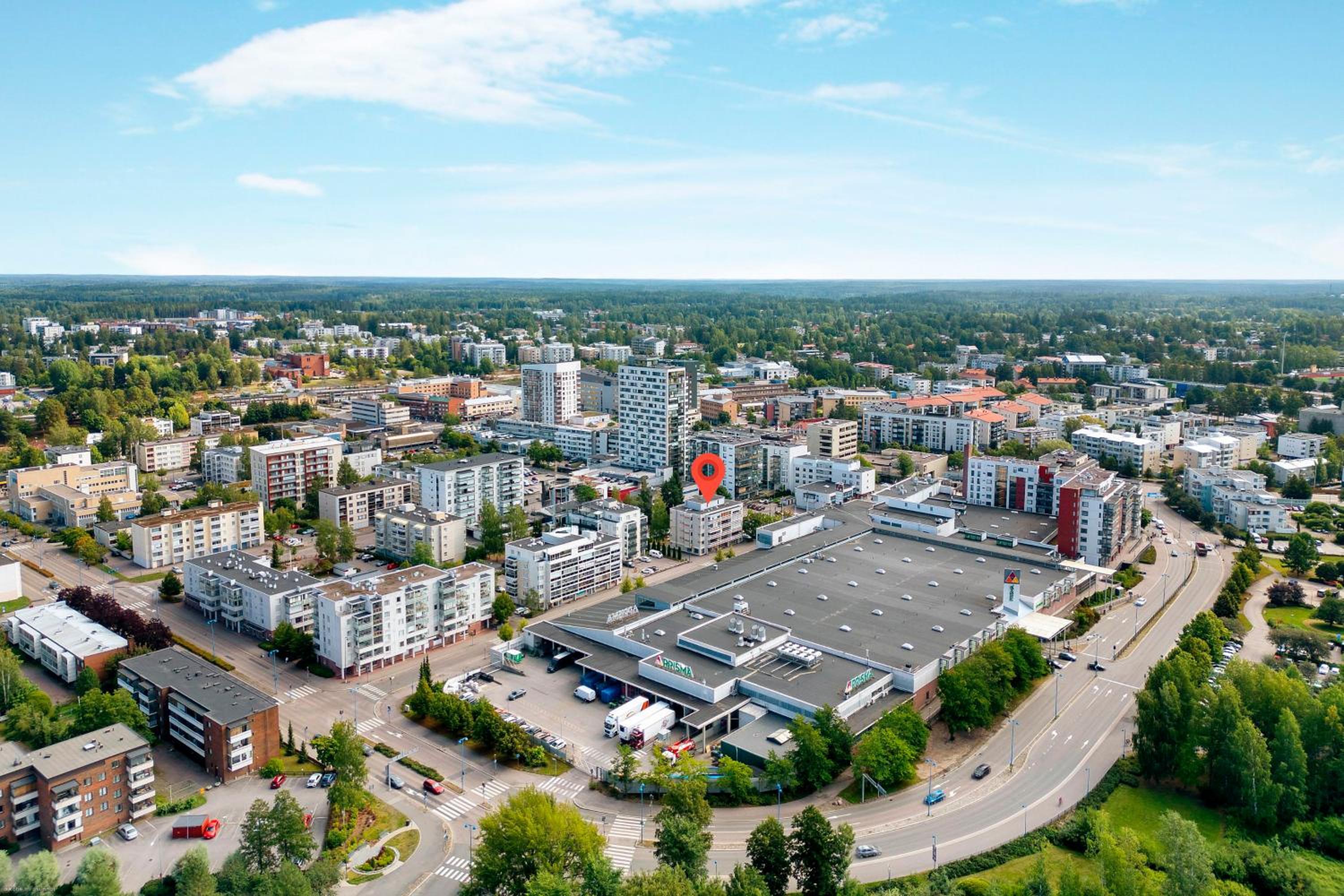 Moderni saunallinen asunto keskustassa ilmaisella parkkipaikalla
