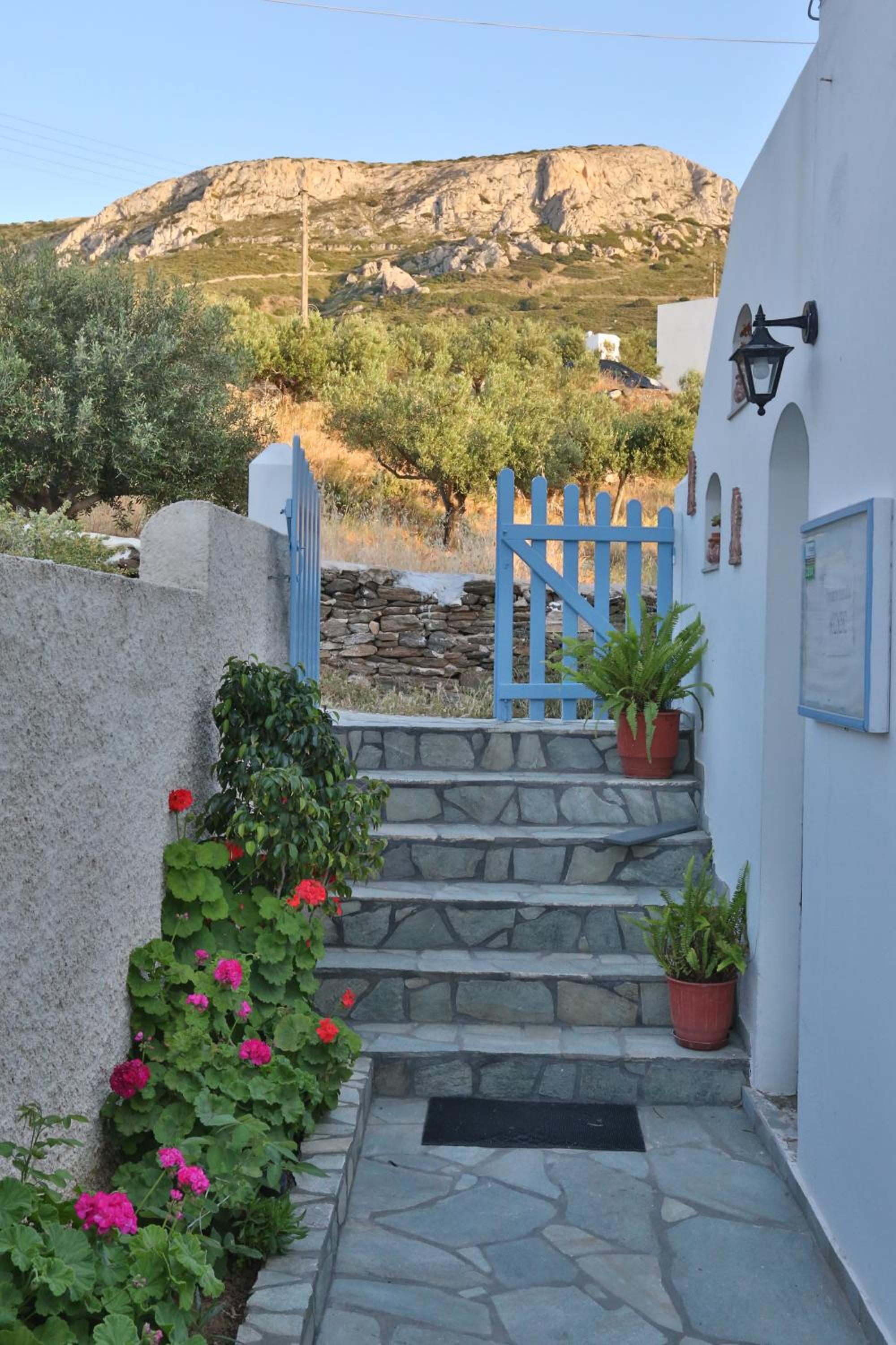 Kini Bay