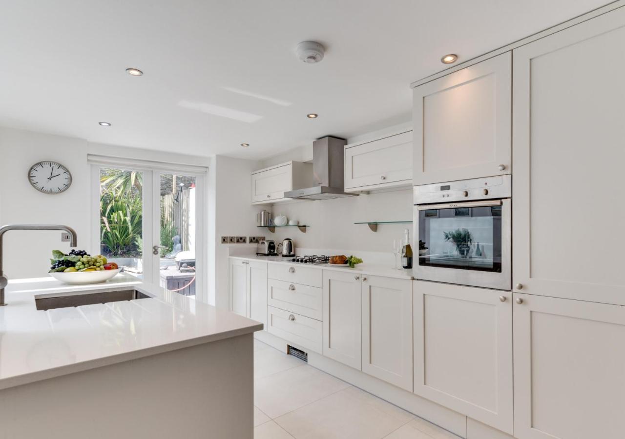 4 Bed in Padstow oc-p00718