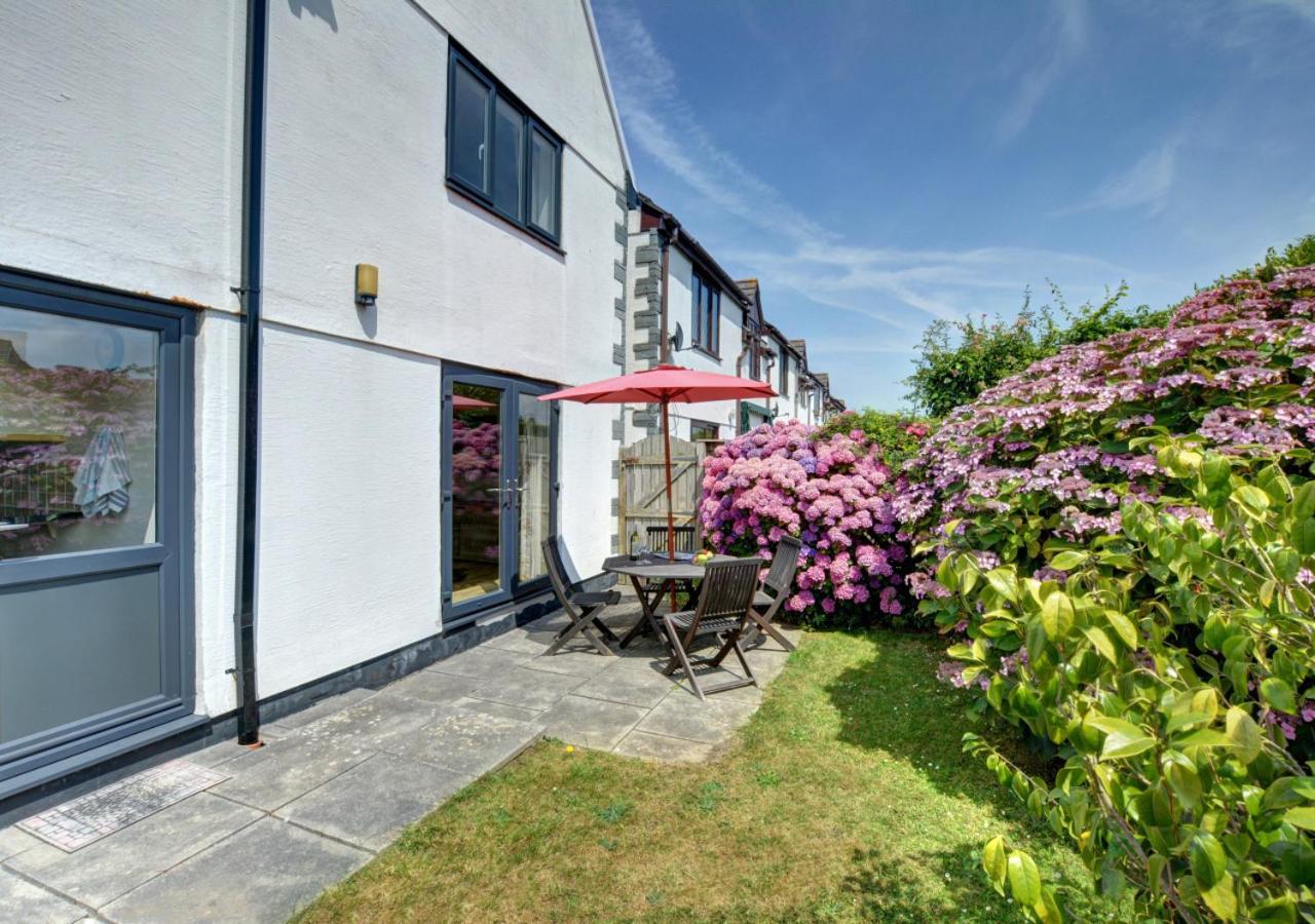 4 Bed in Padstow oc-p00184