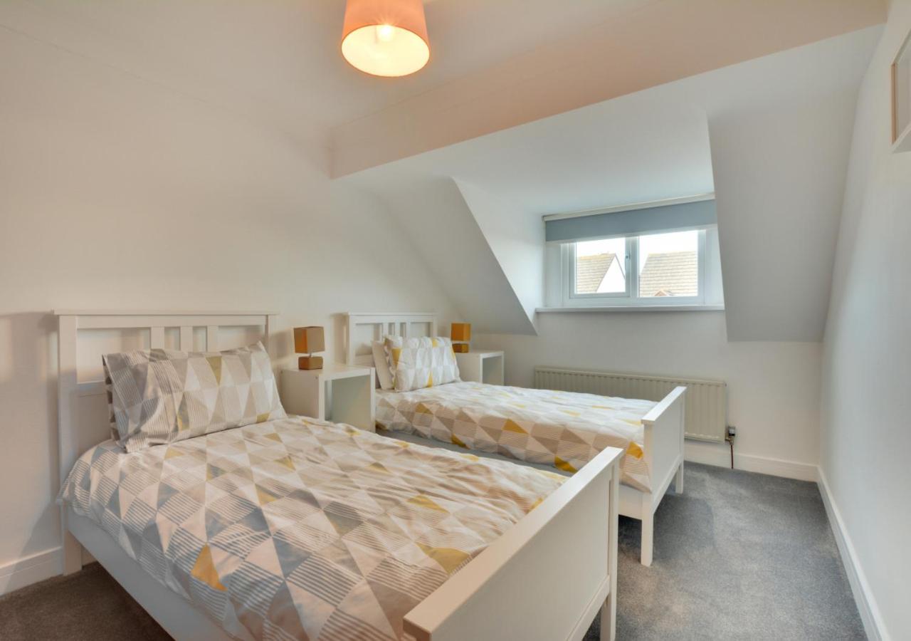 4 Bed in Padstow oc-p00184