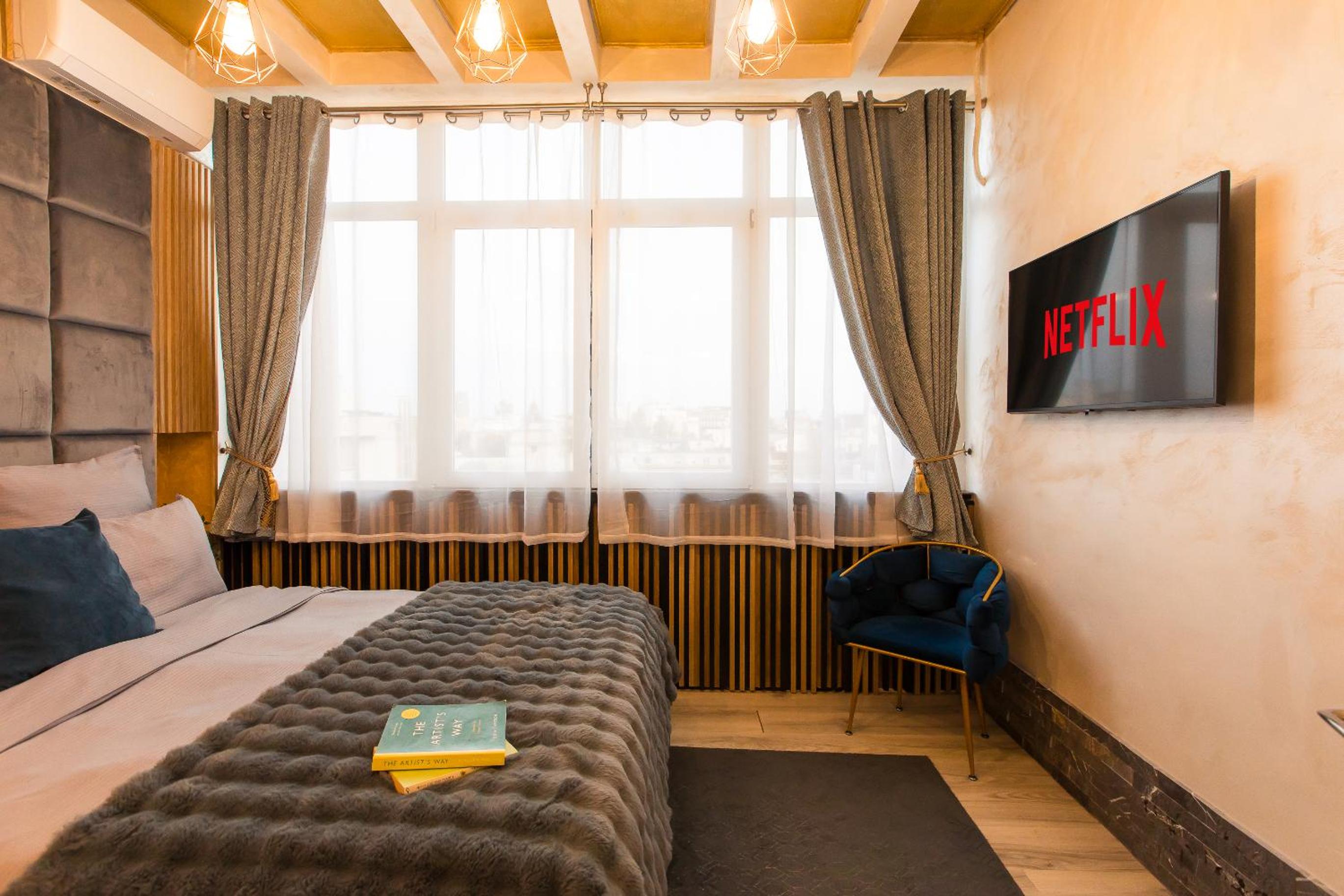 Royalty Apartment with City Views on Calea Victoriei view 5