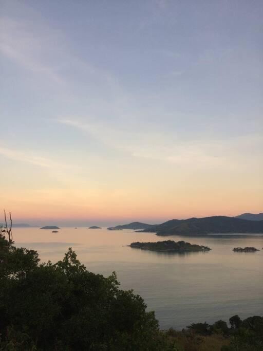 Casa completa em ilha de Paraty - Vila Caiçara