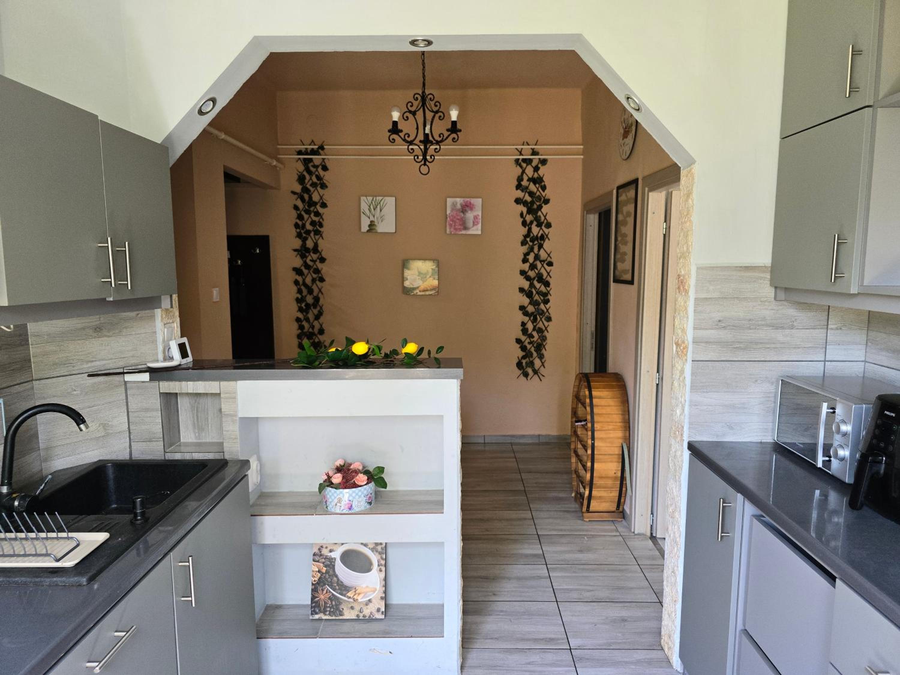 Serenity Family Apartment 2BR, AC and Balcony in Buda