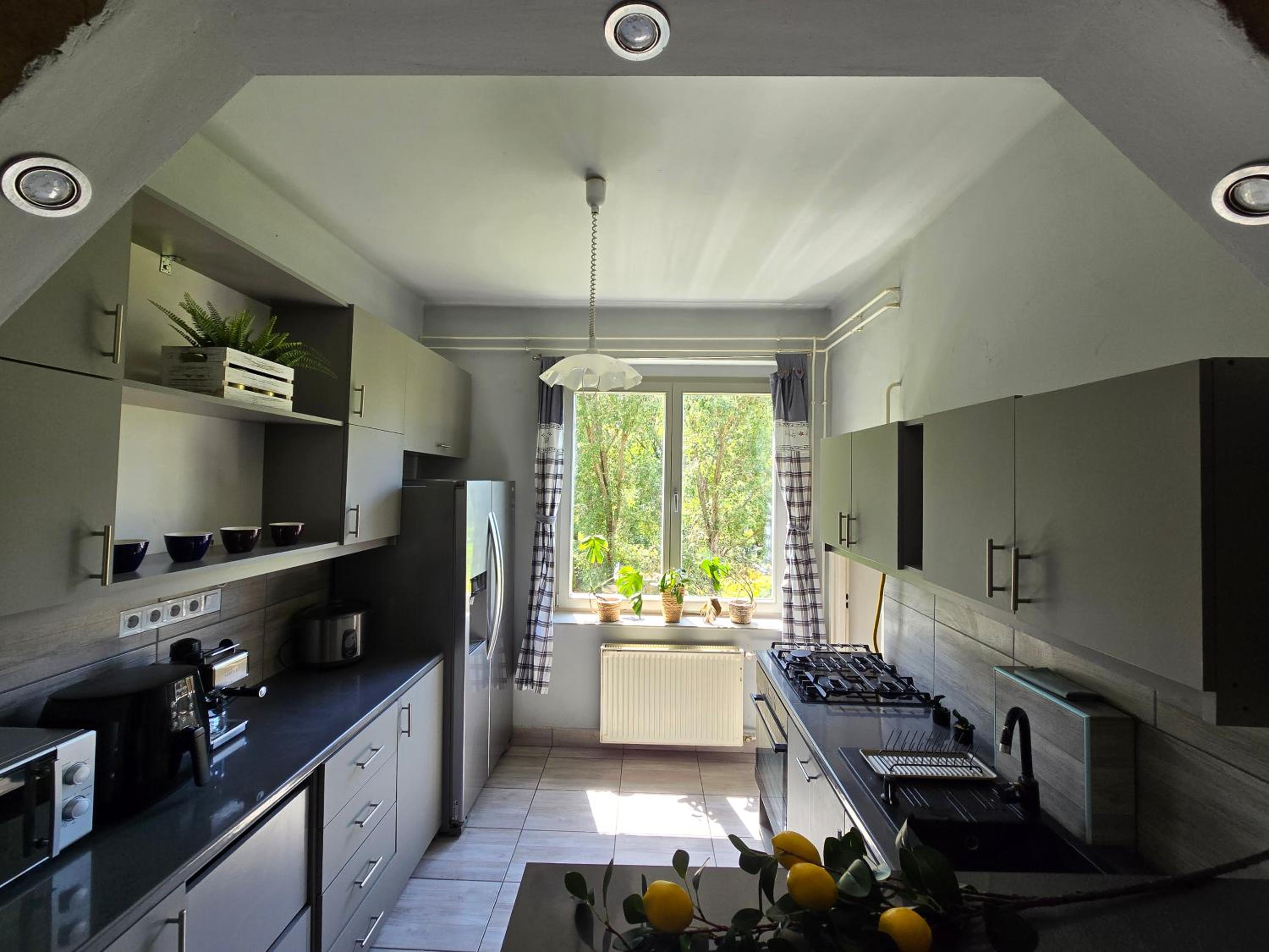 Serenity Family Apartment 2BR, AC and Balcony in Buda