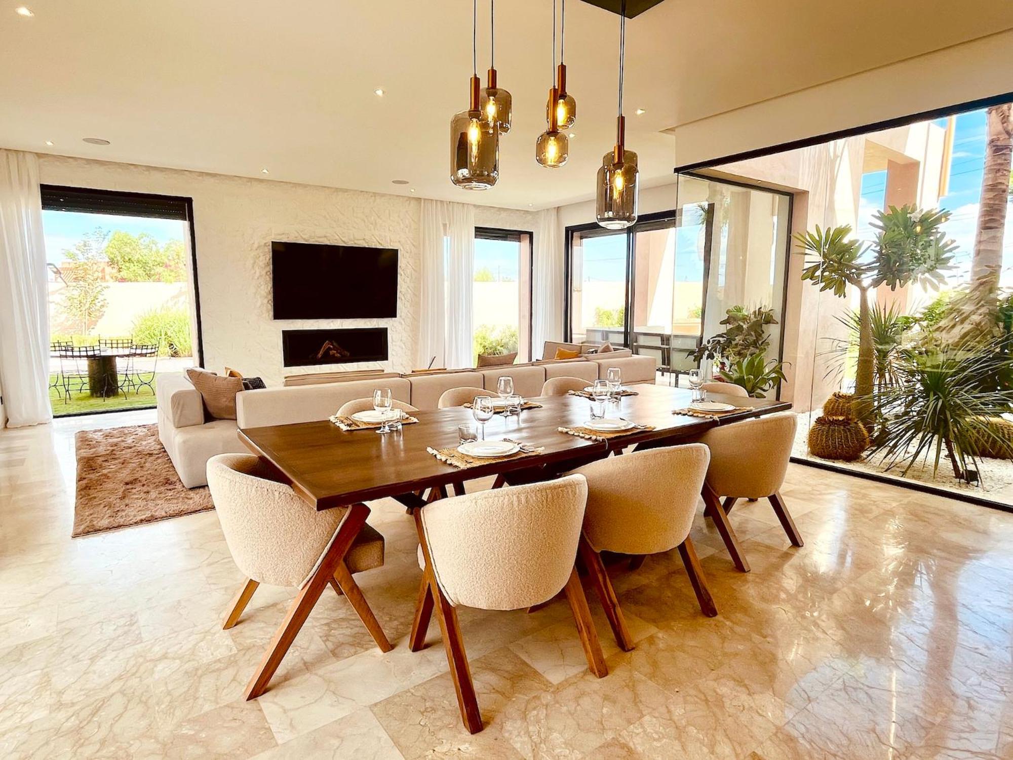 dining