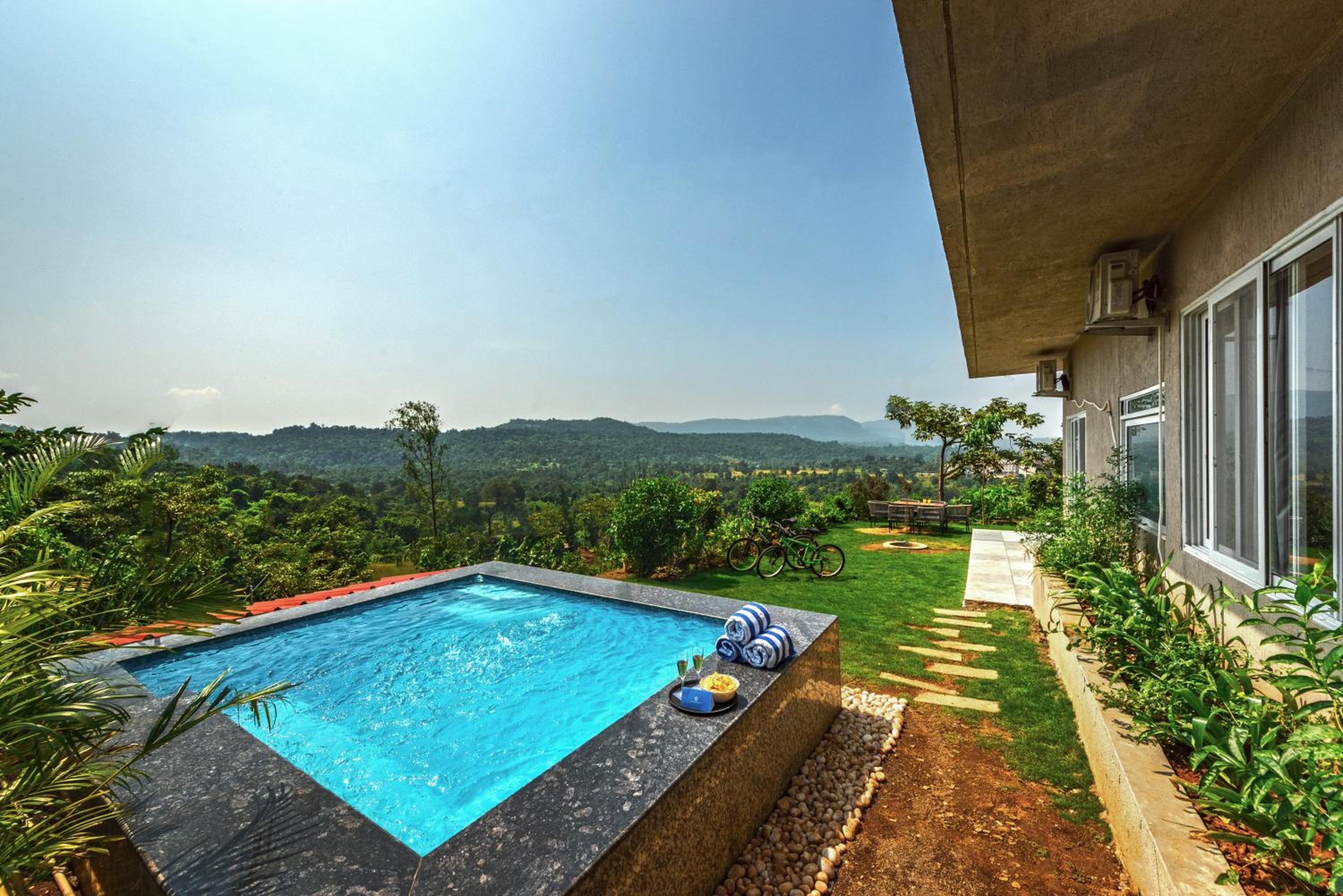 SaffronStays Whistling Winds