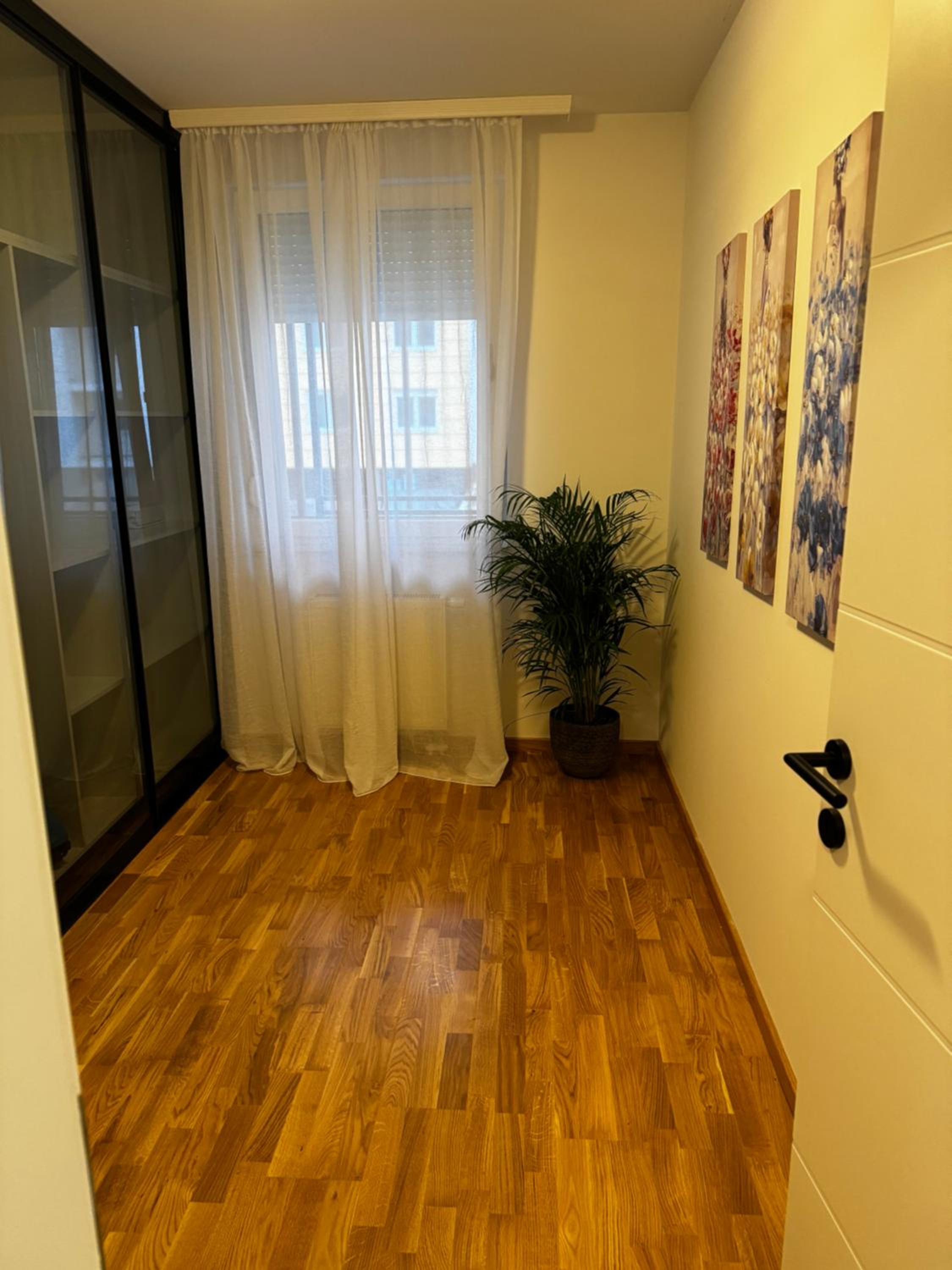 MEMS Lux Apartment 2