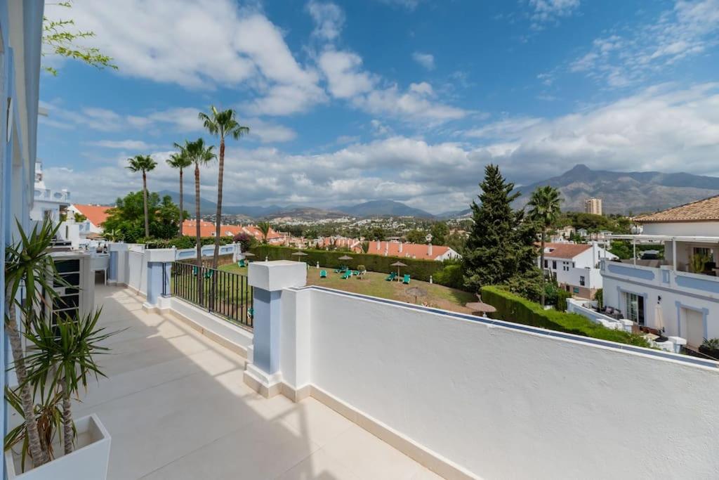 Las Lolas 4 bed exquisite apartment view 5