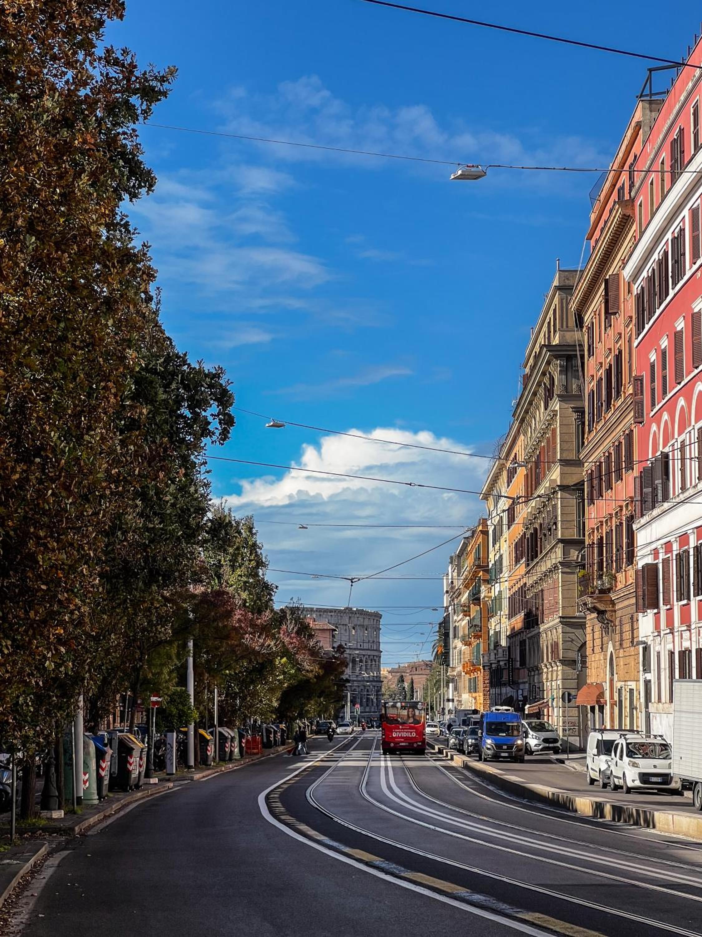2 bedrooms flat near the Colosseum