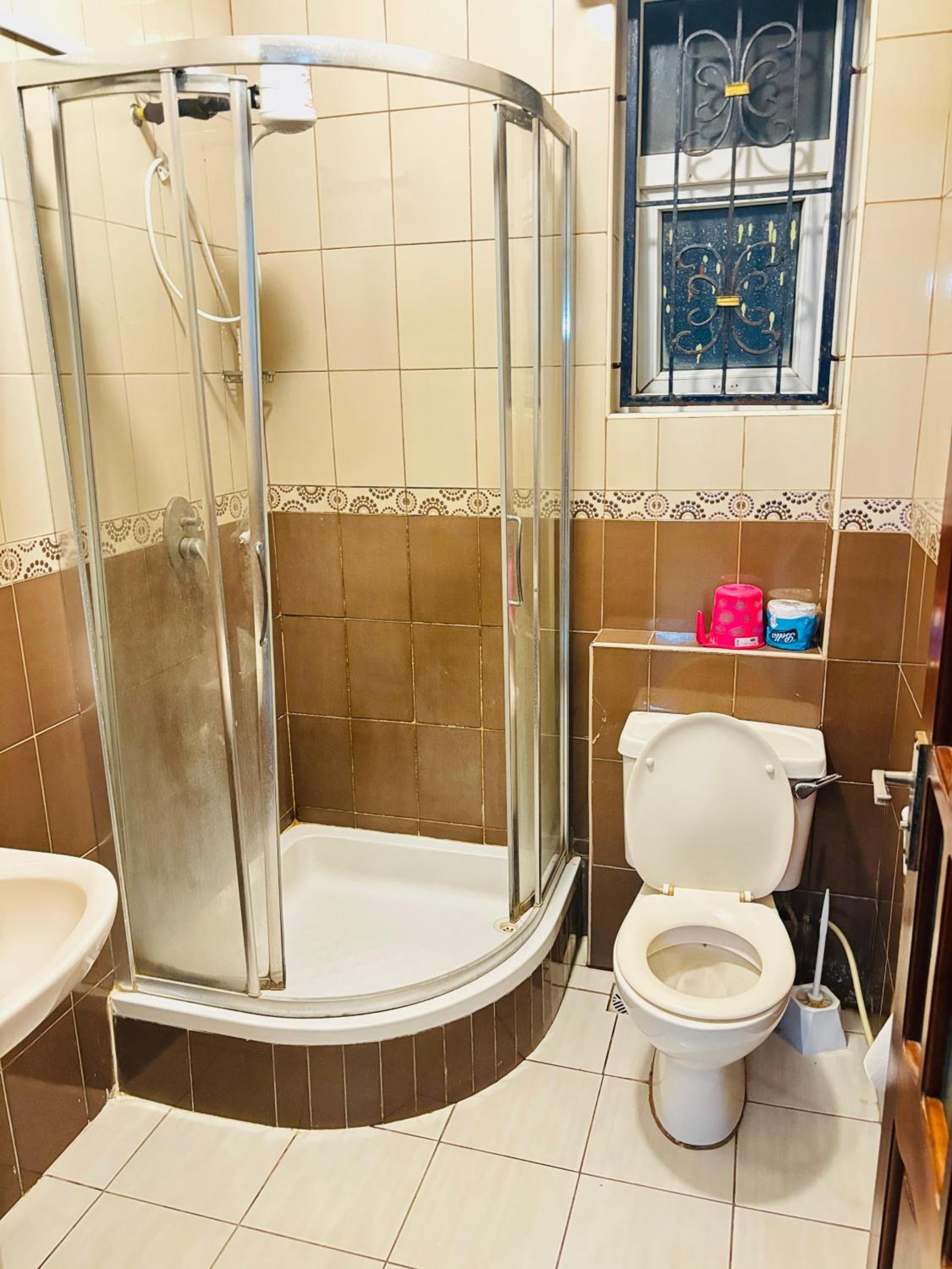 1 bedroom near Nyali Cinemax 5 minutes to English Point Marina Chandarana view 4