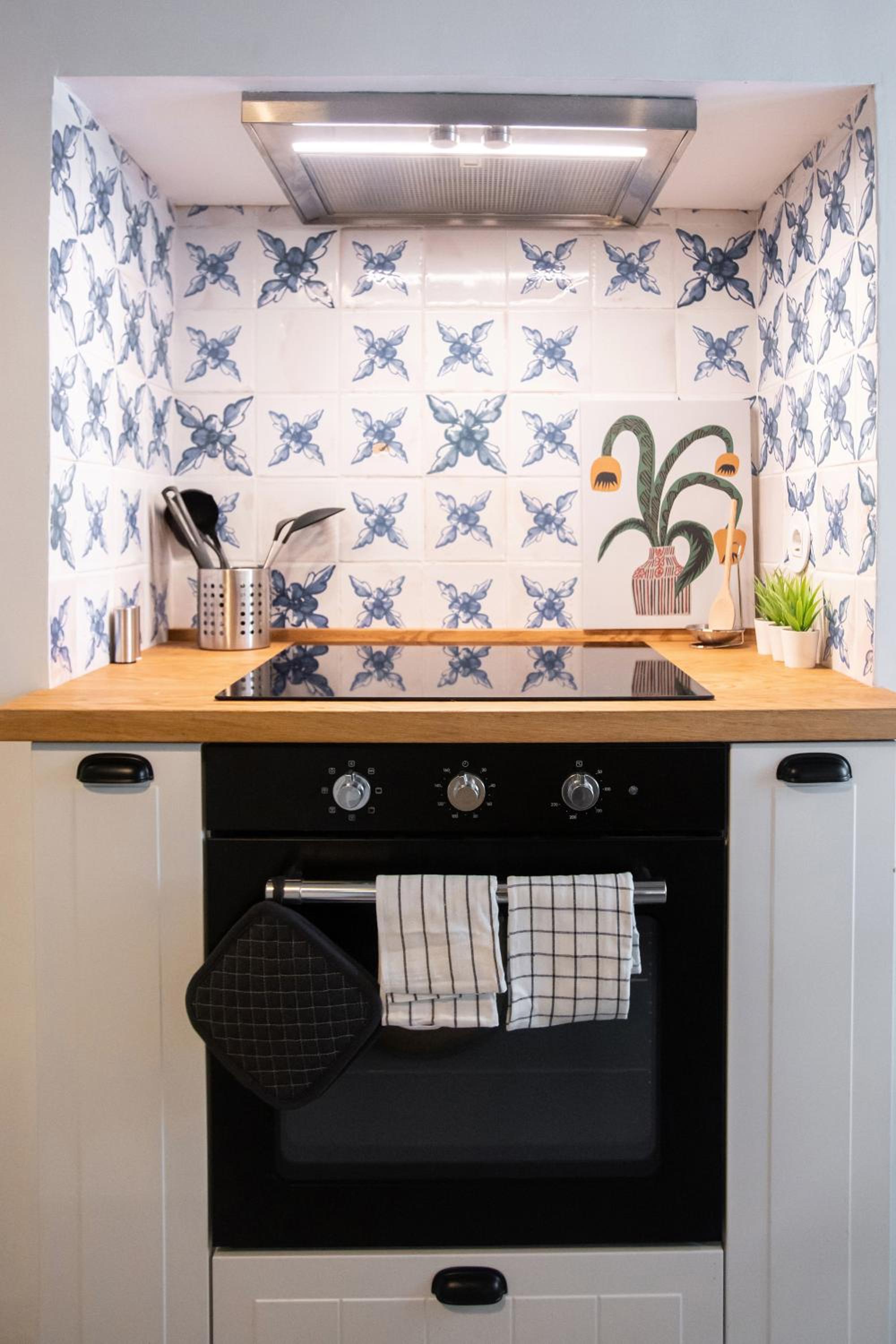 Charming 3-Bedroom Retreat in the Heart of Lisbon view 3