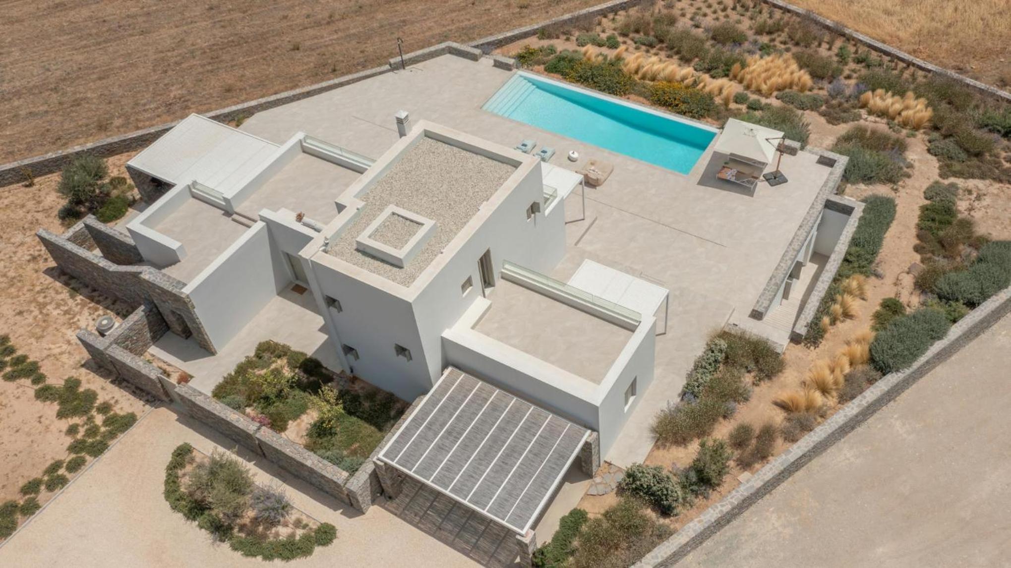 Luxurious Villa Ioli Paros view 2