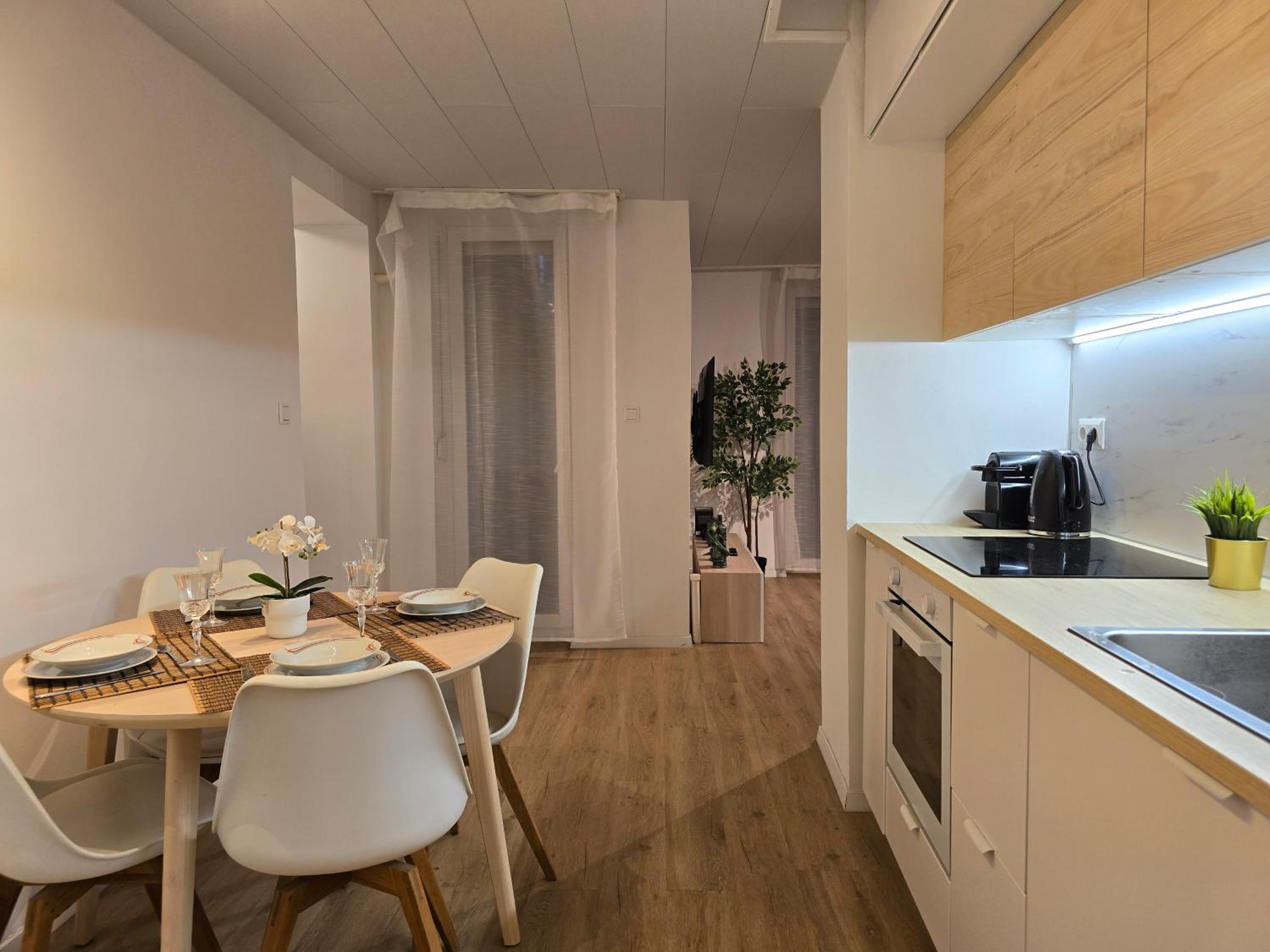 Metropolitan Tranquility 2BR Terrace near Metro