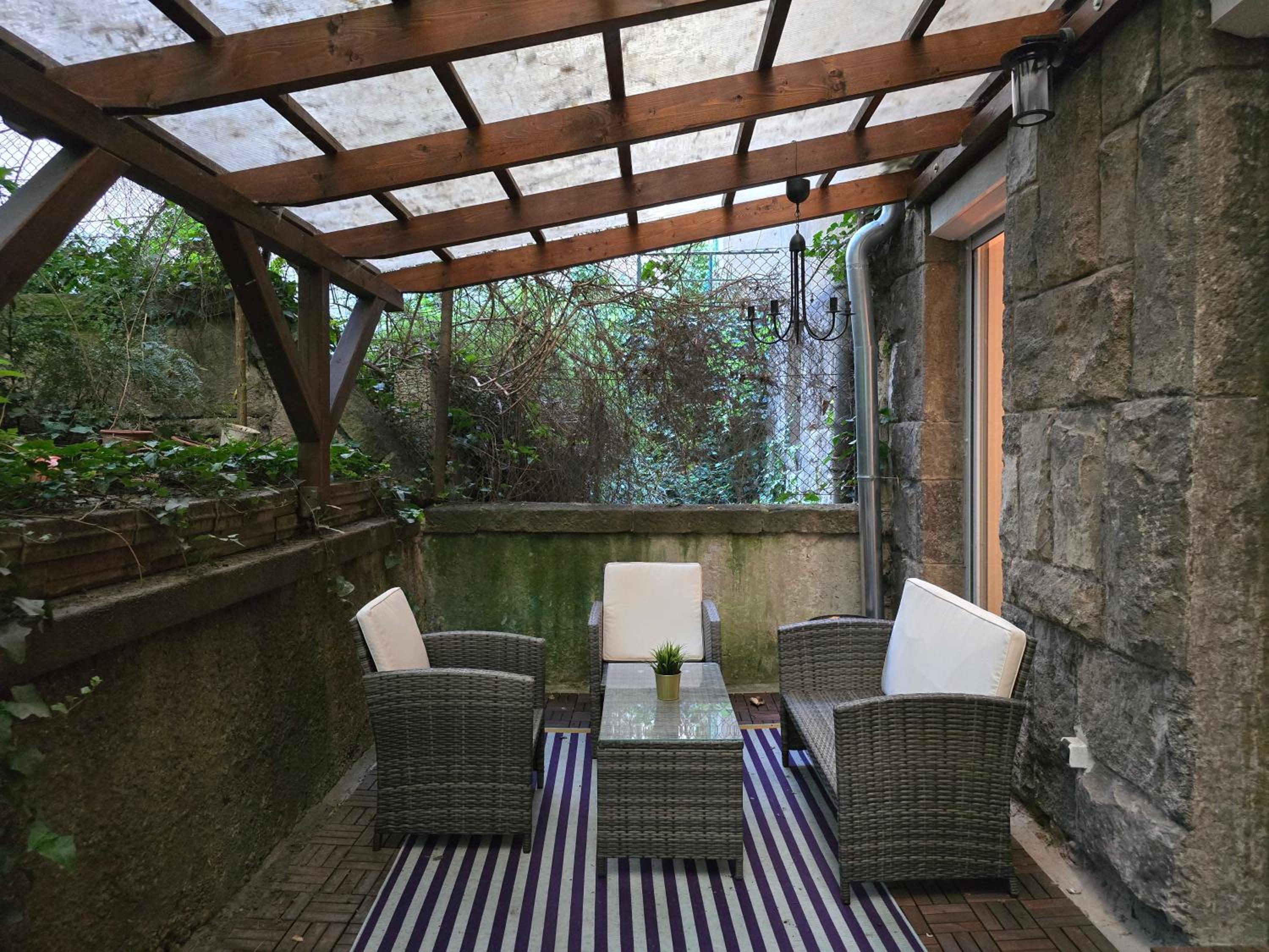 Metropolitan Tranquility 2BR Terrace near Metro