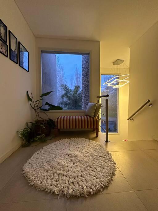 Amplia casa en barrio privado