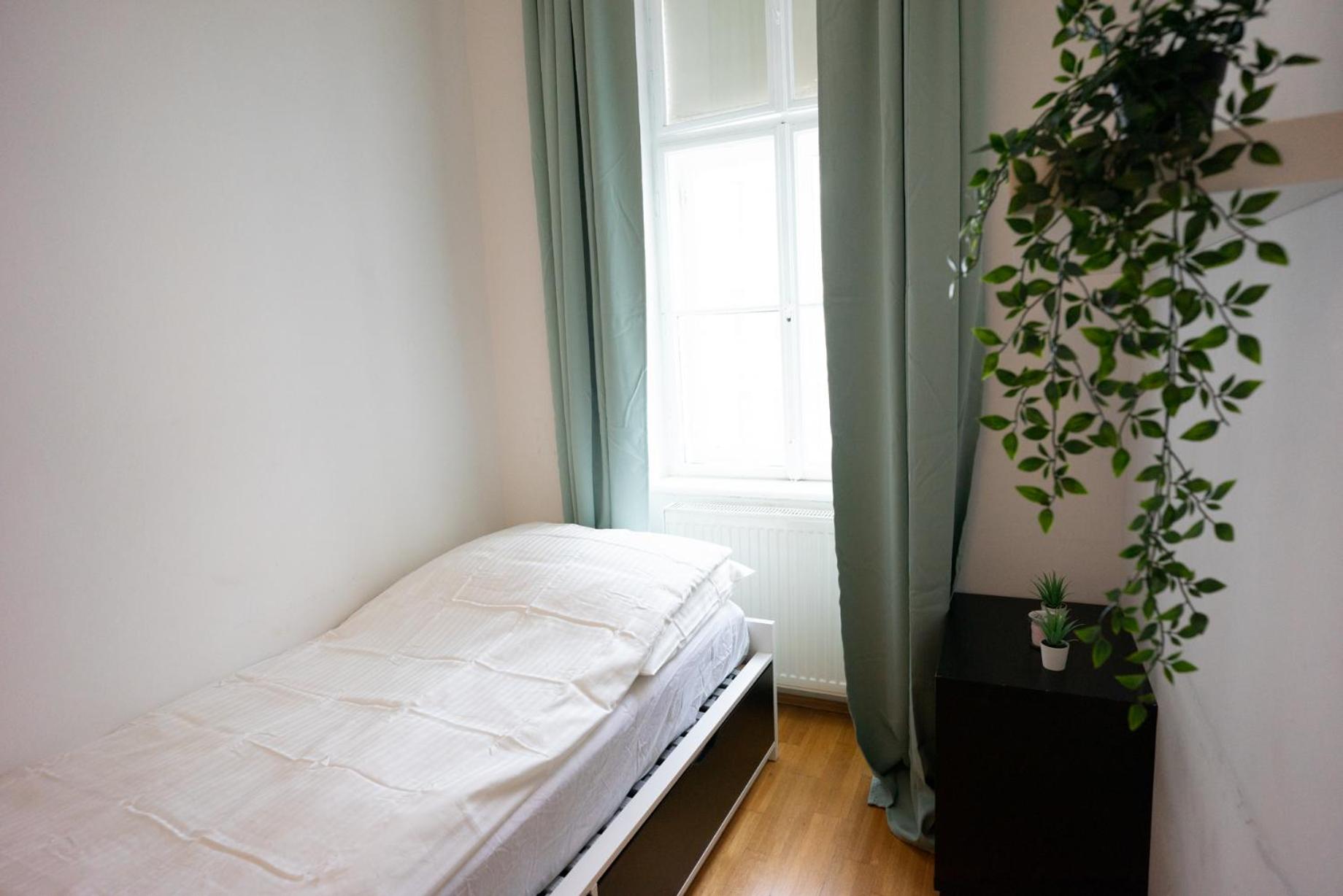 Modern 3 Bedroom Apartment in City Center