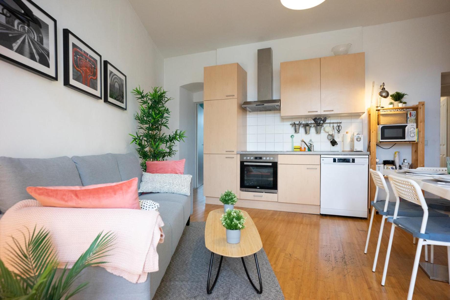 Modern 3 Bedroom Apartment in City Center