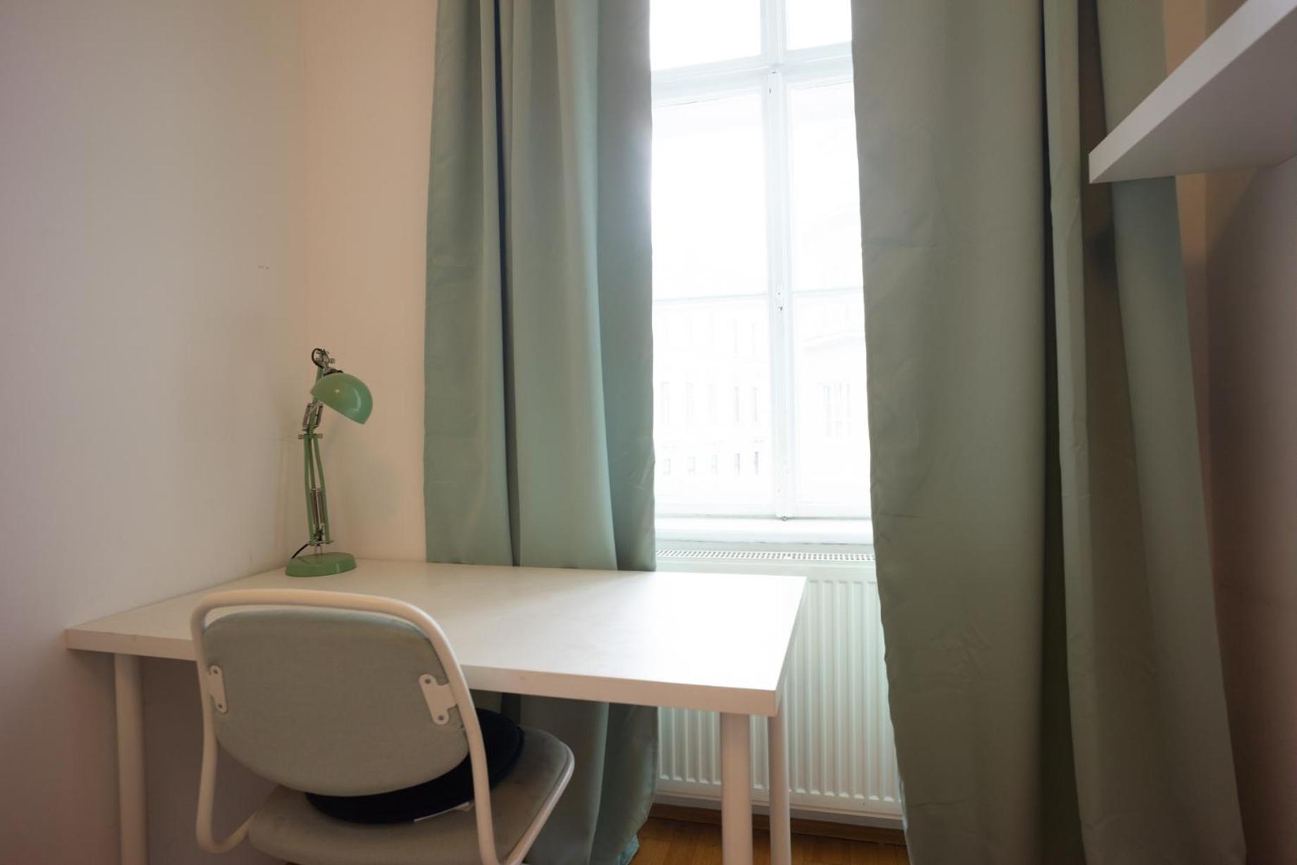 Modern 3 Bedroom Apartment in City Center