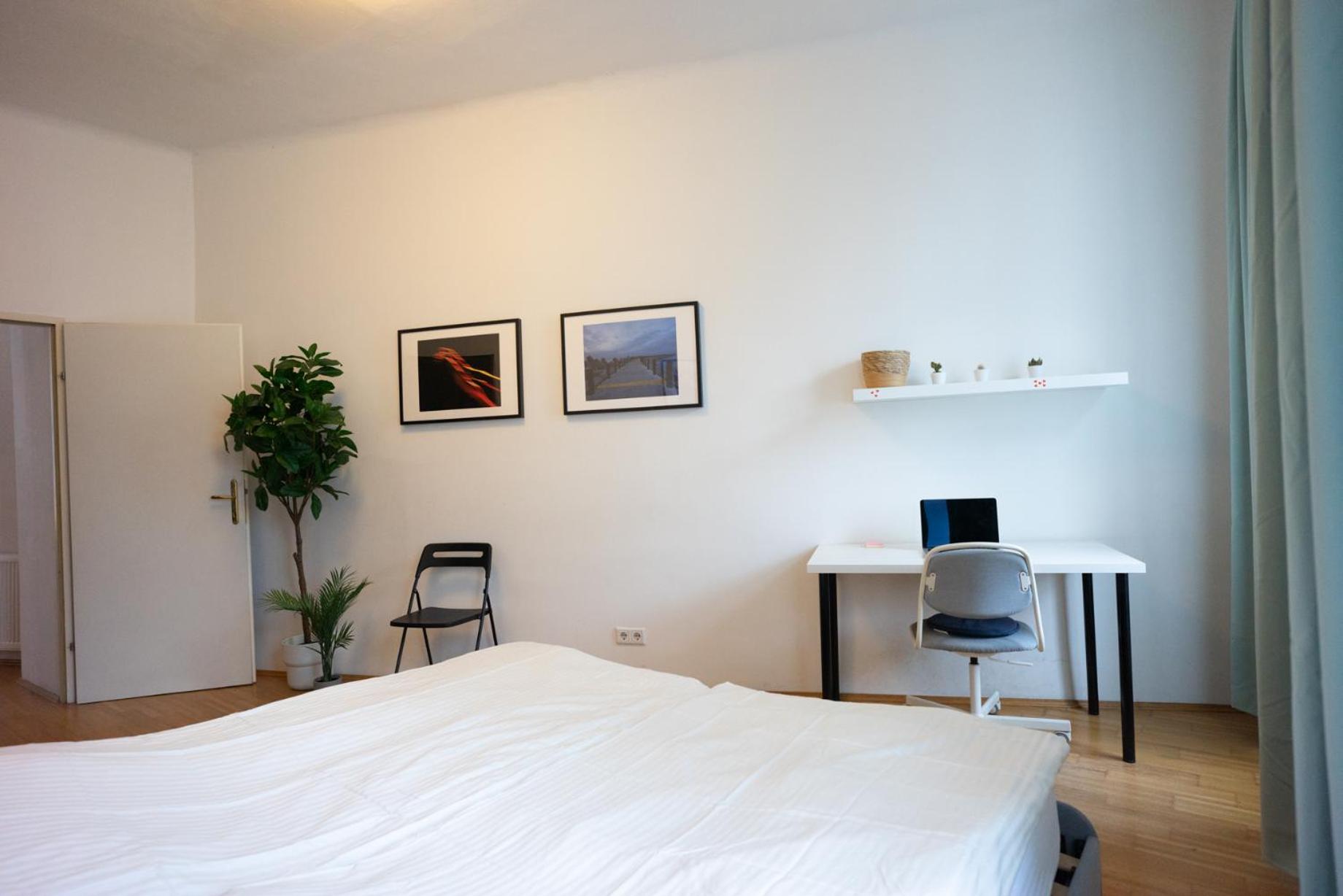 Modern 3 Bedroom Apartment in City Center