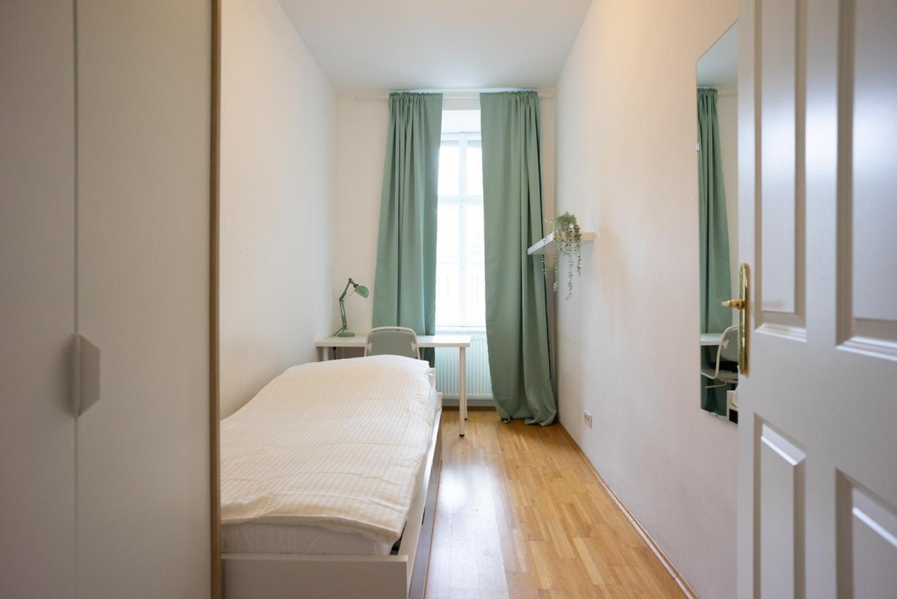 Modern 3 Bedroom Apartment in City Center