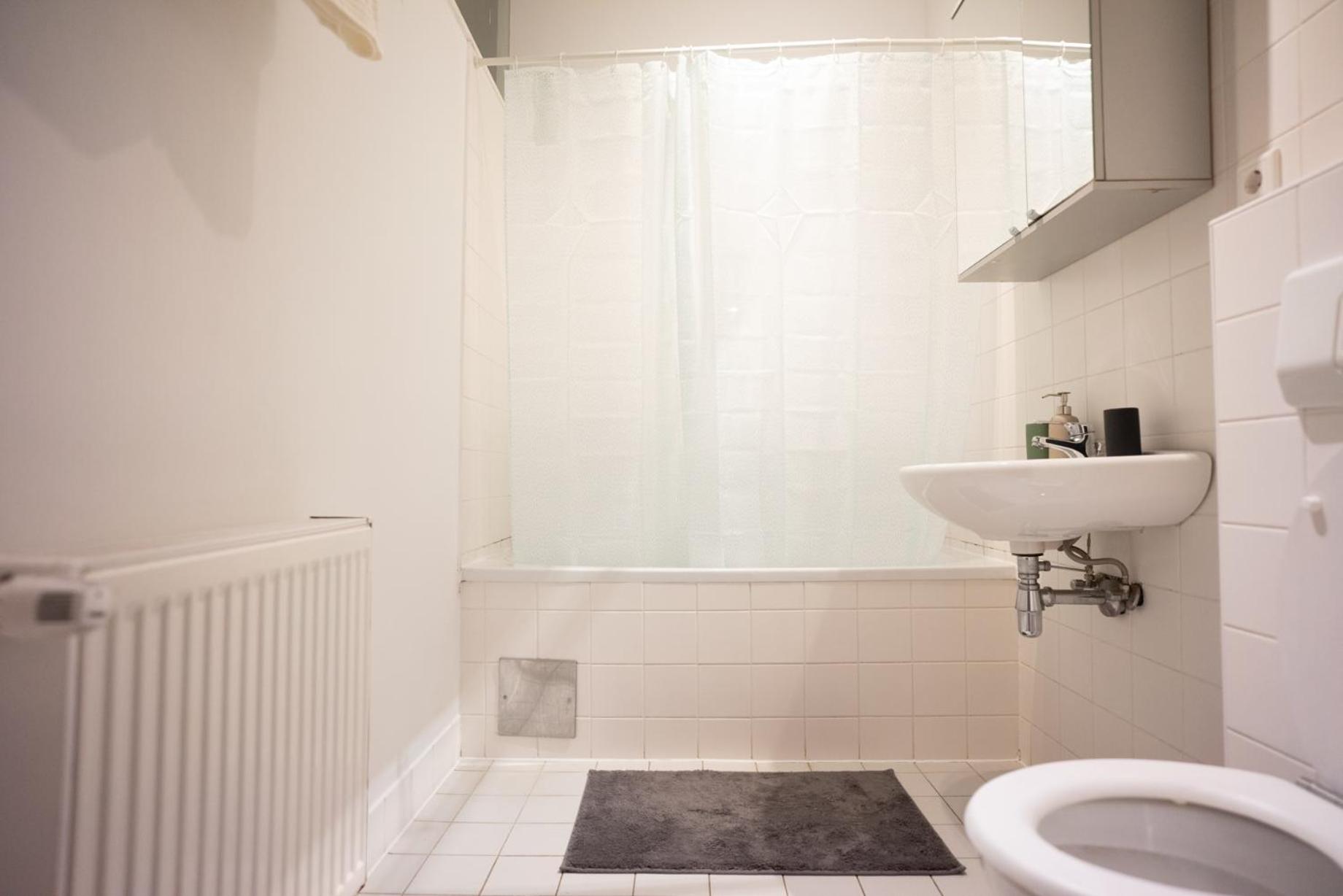 Modern 3 Bedroom Apartment in City Center