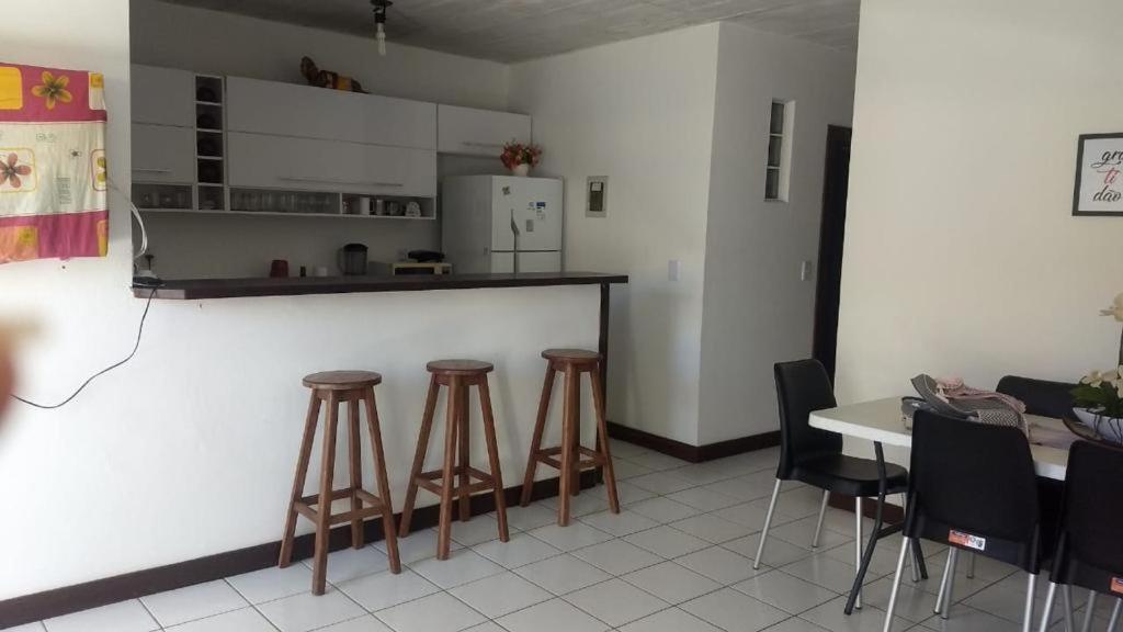 Guarajuba Flat 05 no Condomínio Vilarejo da Lagoa
