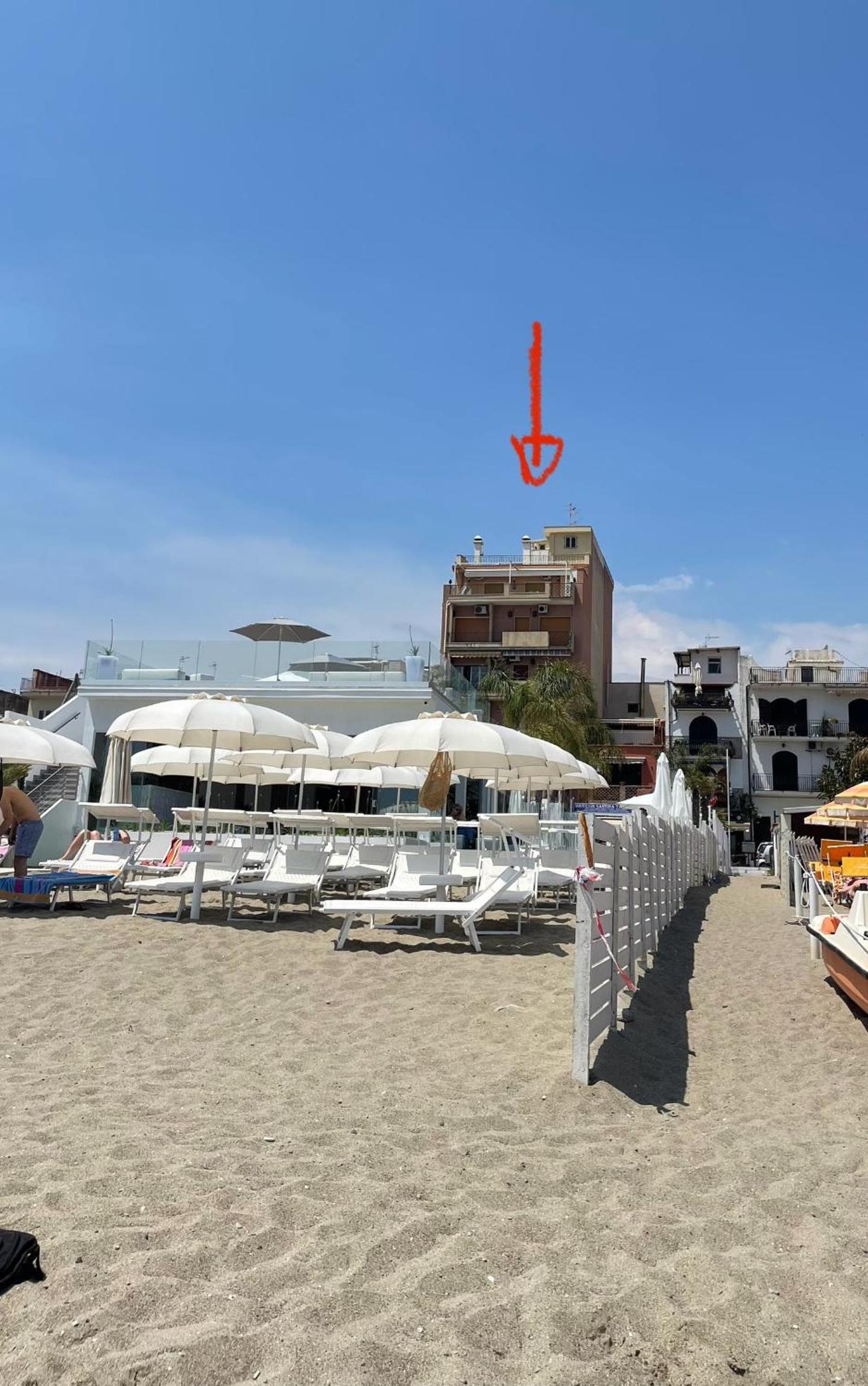 Hotel La Finestra sul Mare Modern Apartment - Image 1