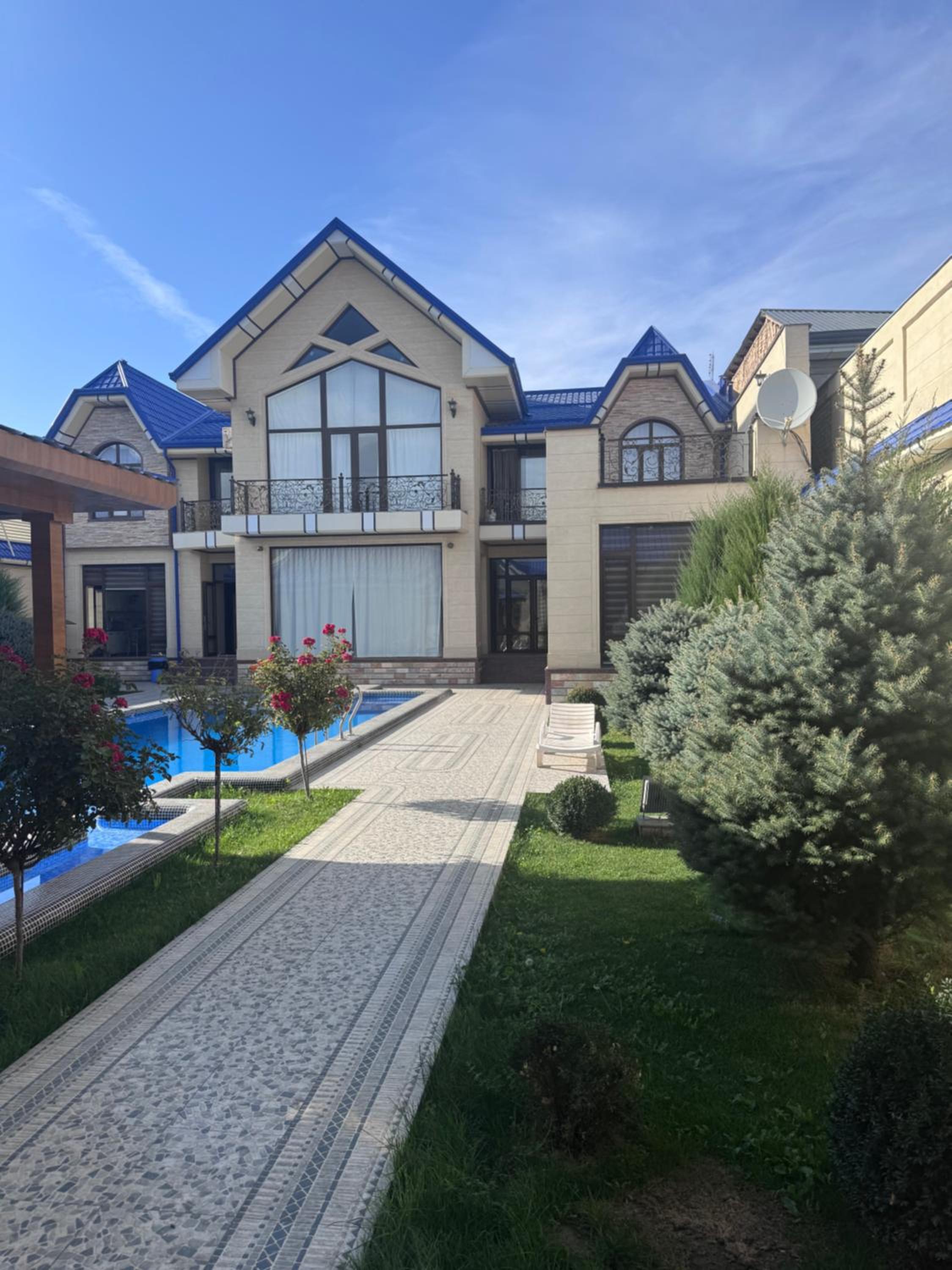 Dacha Asia