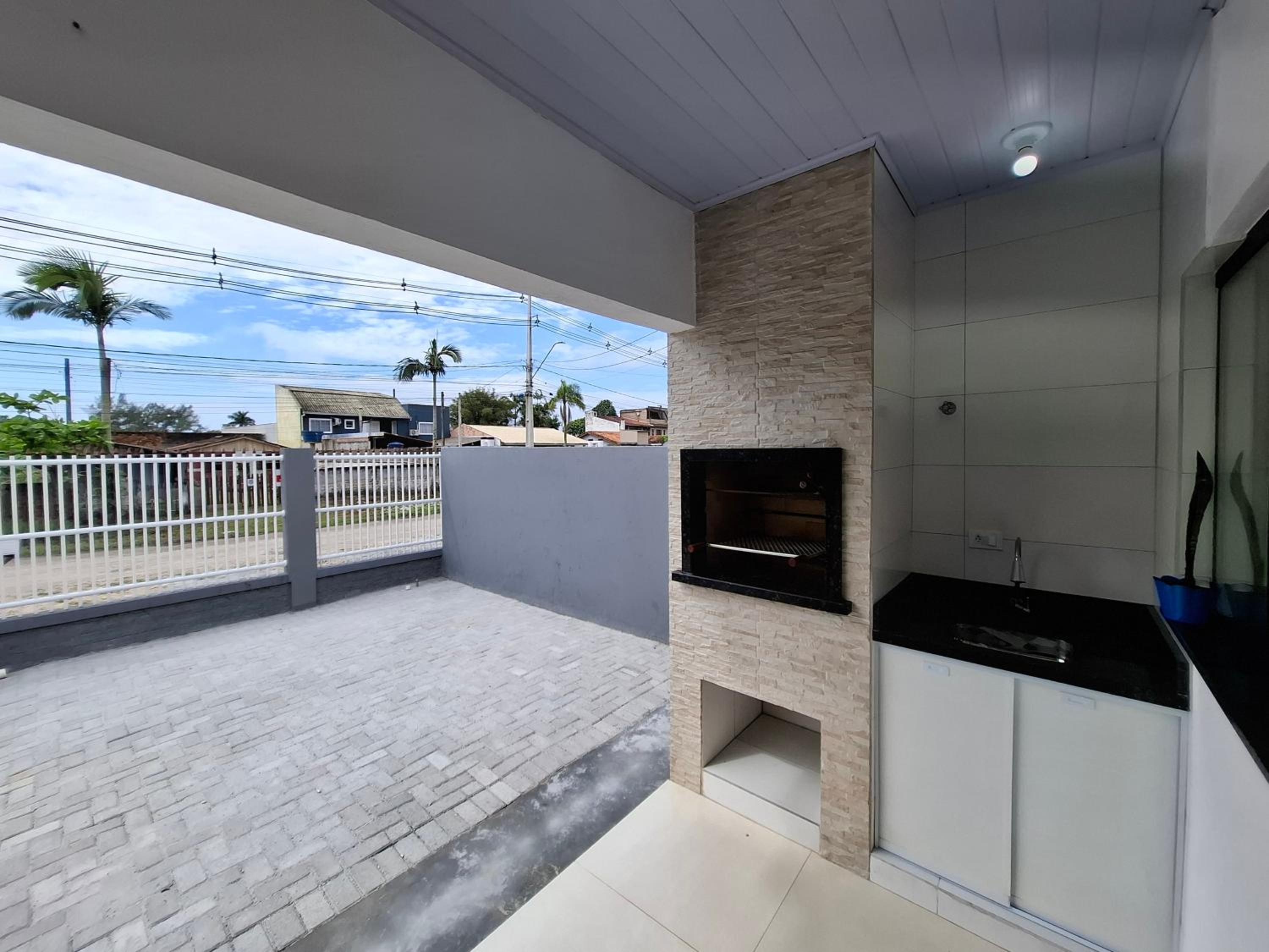 Casa a 300 metros da praia