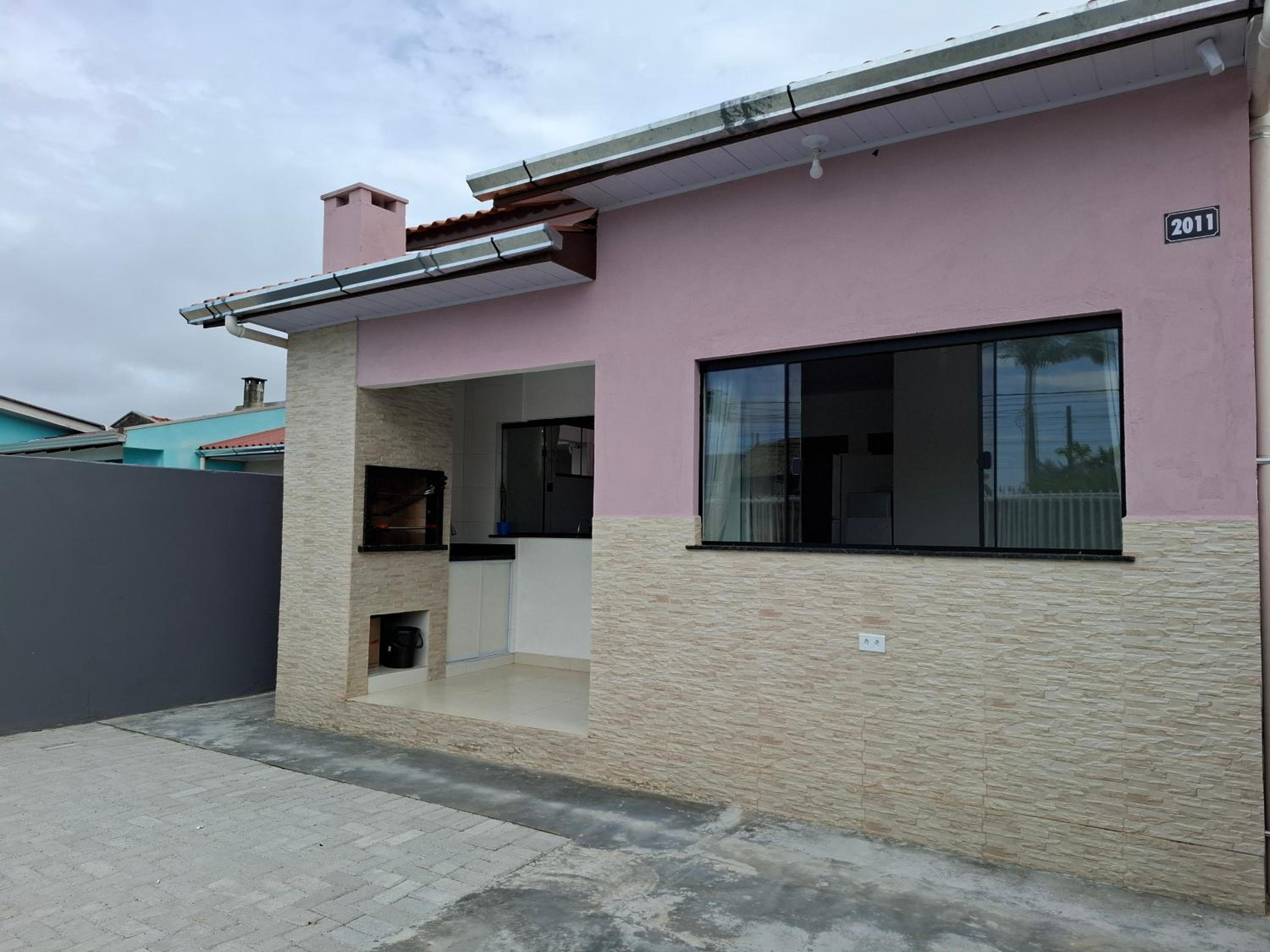 Casa a 300 metros da praia
