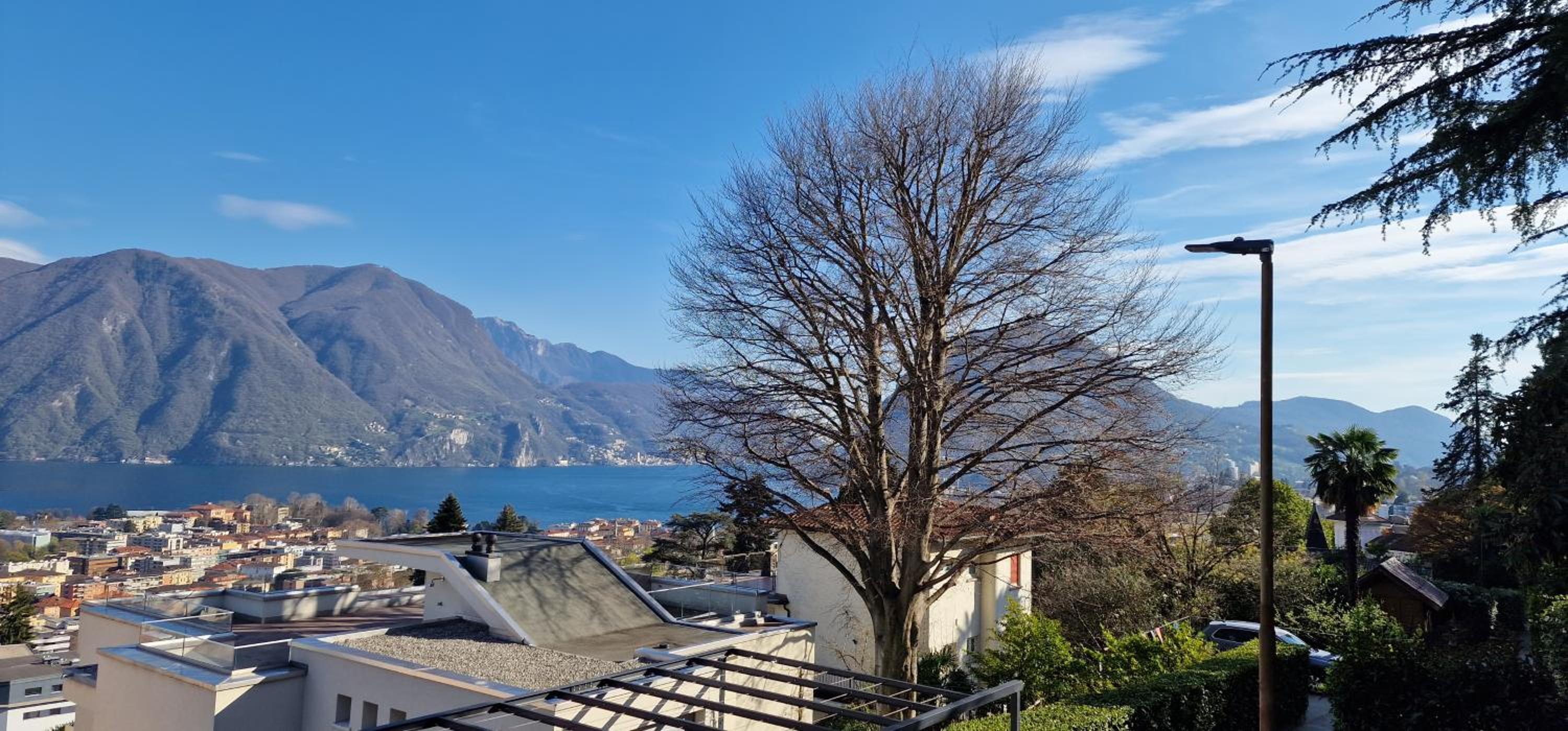 Lugano LakeView Apartment with Self Check-in & Private Parking on Request