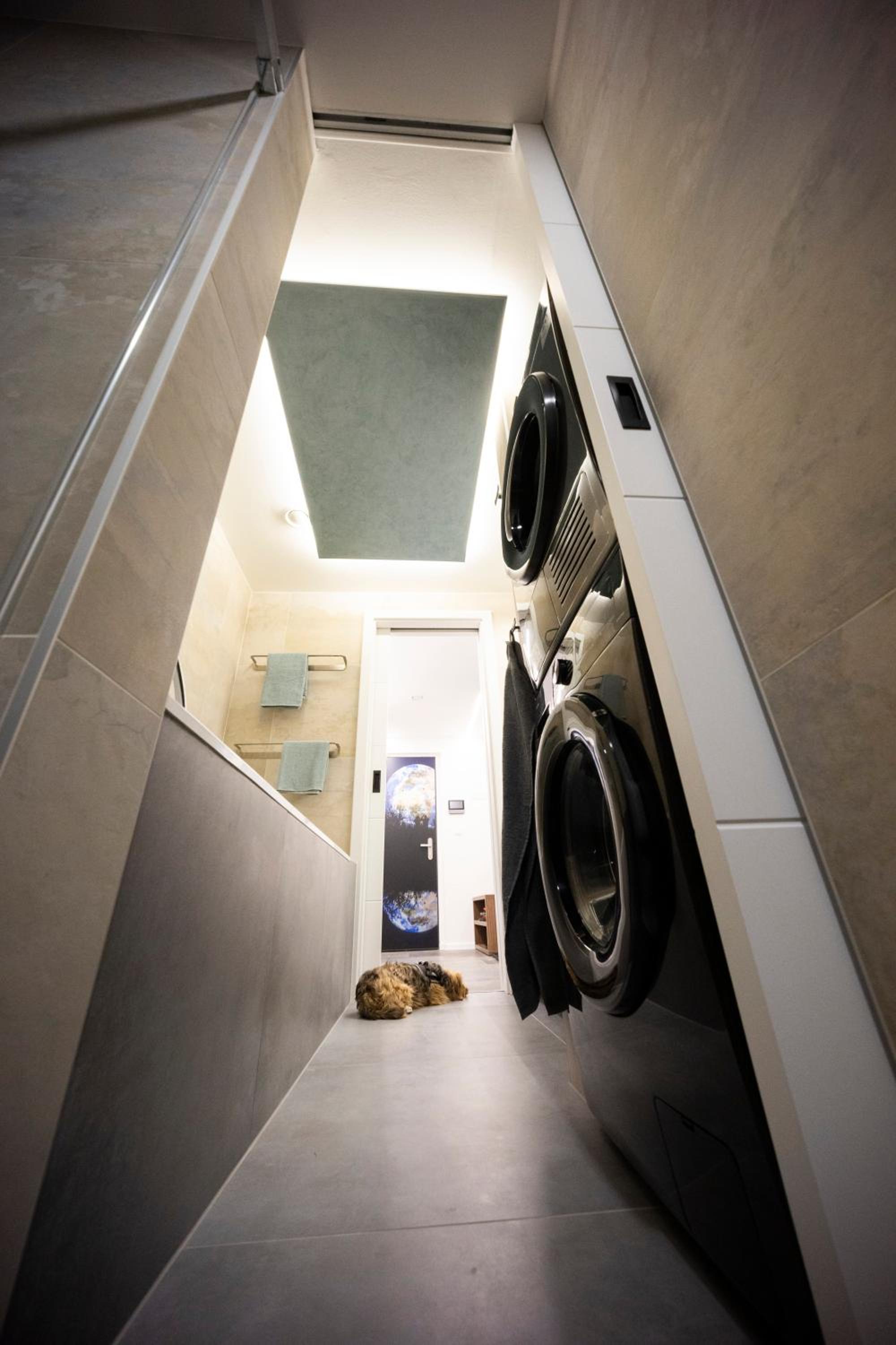 DH Family and Whirlpool Premium Apartment 3kk, 2x SmartTV-NETFLIX, Big Terrace and Free Parking
