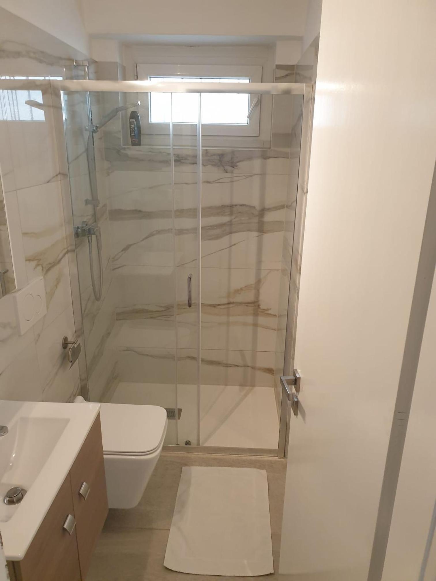 Lugano LakeView Apartment with Self Check-in & Private Parking on Request