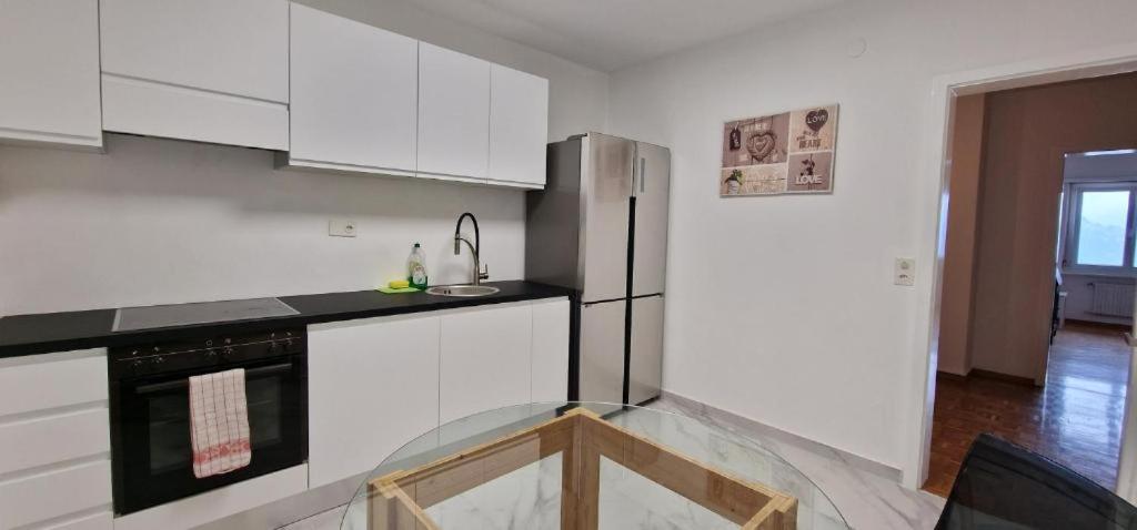 Lugano LakeView Apartment with Self Check-in & Private Parking on Request